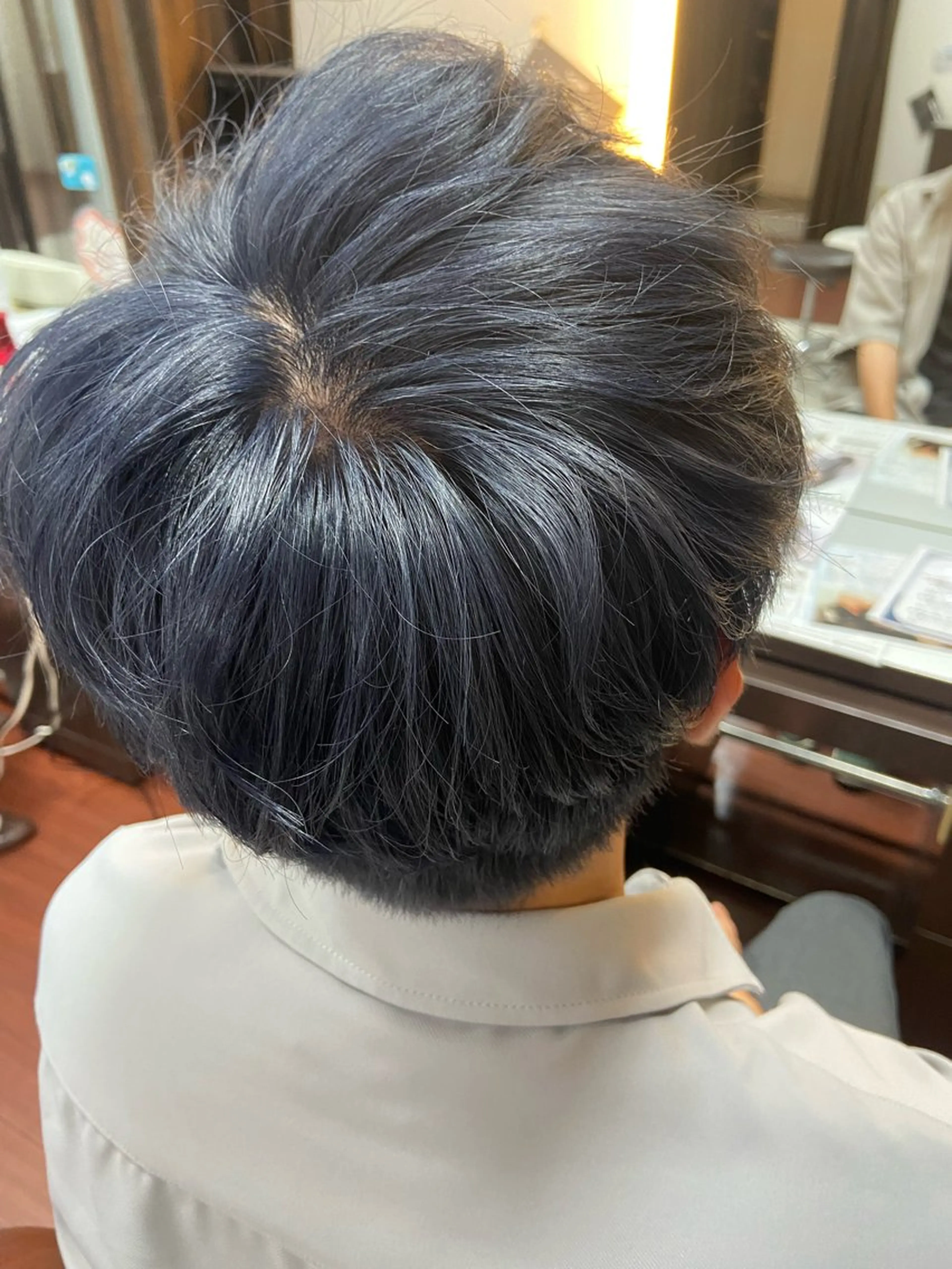 カラー メンズ ネイビーカラー 瀧下 唯のヘアスタイル