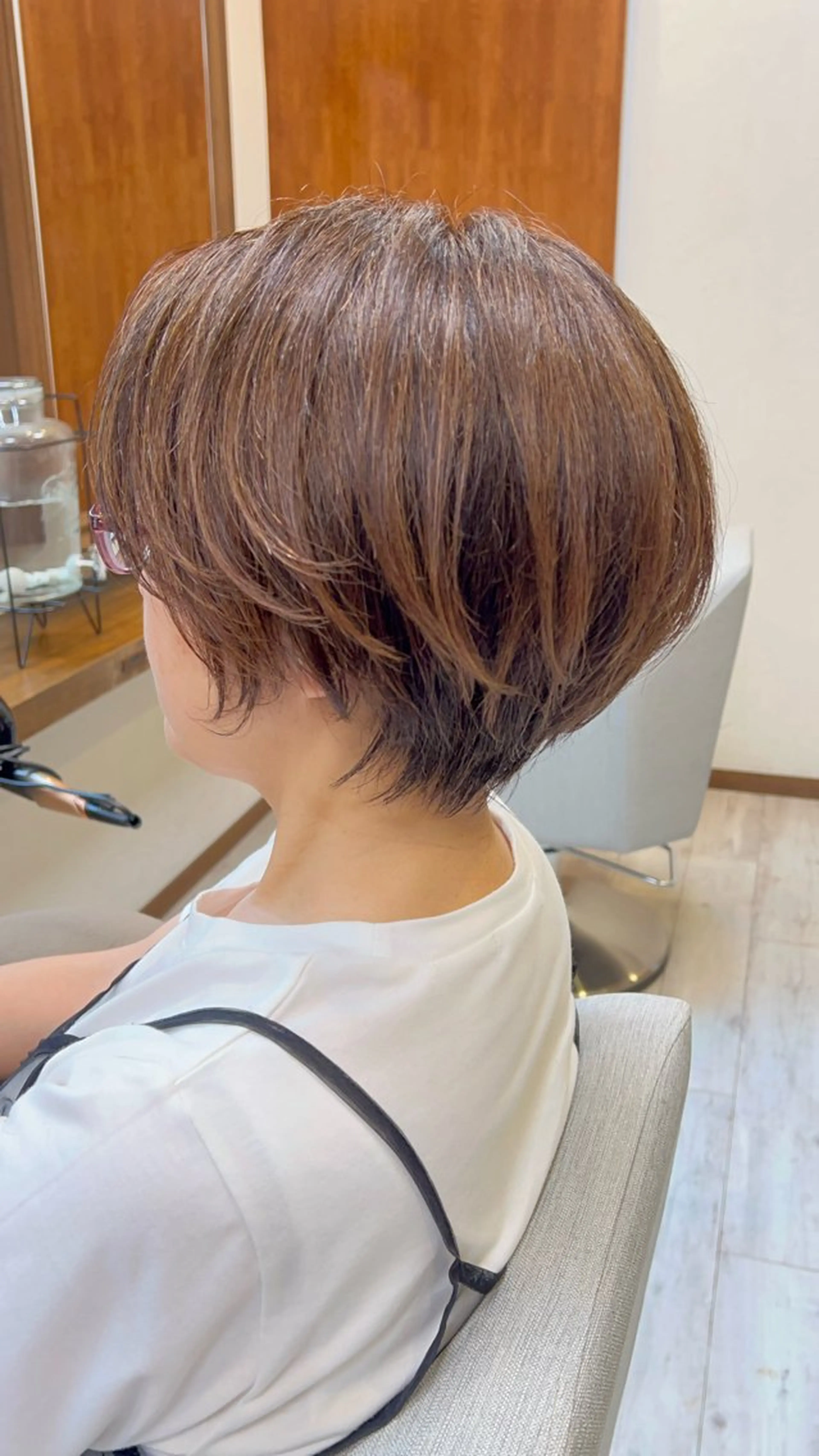 ショート カラー ハイライトカラー ハイライト amiehairroom所属・むらたナチュラルパー マ🌀透明感カラーのヘアスタイル