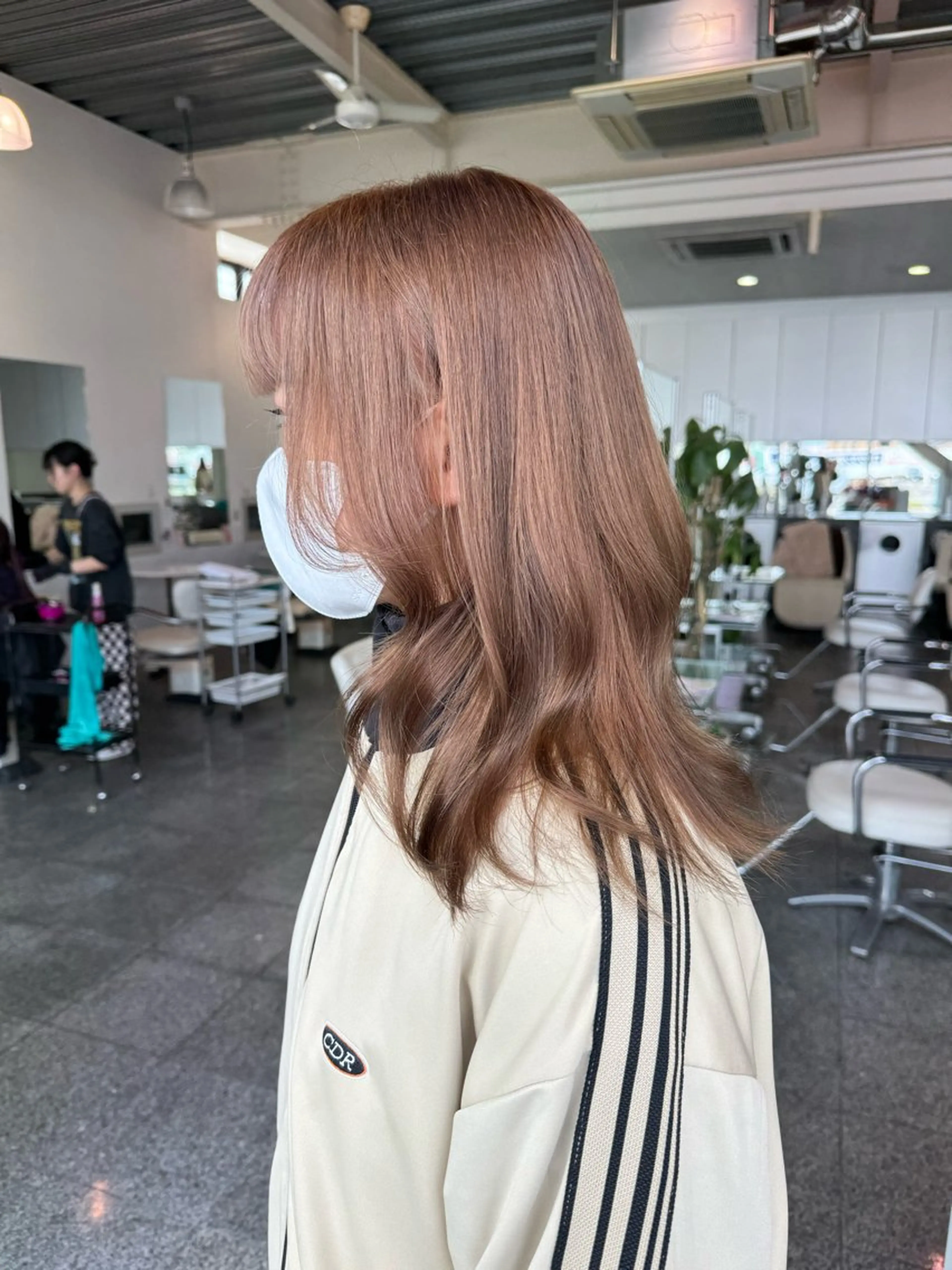 セミロング カラー ベージュカラー ブリーチ ヘーゼル ヘアカラー 🫧ヒシダアキ /taboo🫧のヘアスタイル