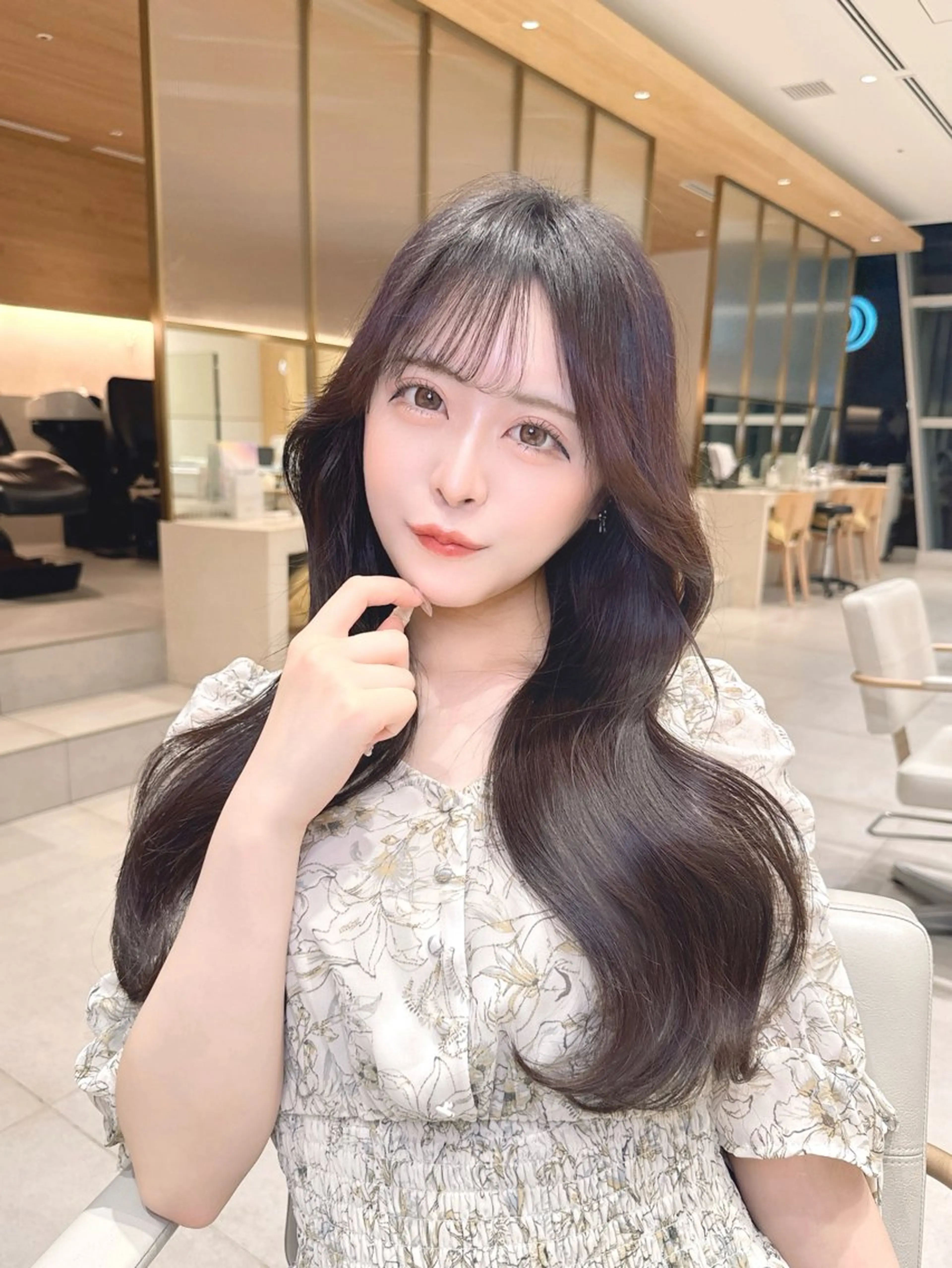 ロング カラー カット ヘアカラー トリートメント ヘッドスパ ヘアセット 韓国ヘア/レイヤー/ 顔まわり/りょーとのヘアスタイル