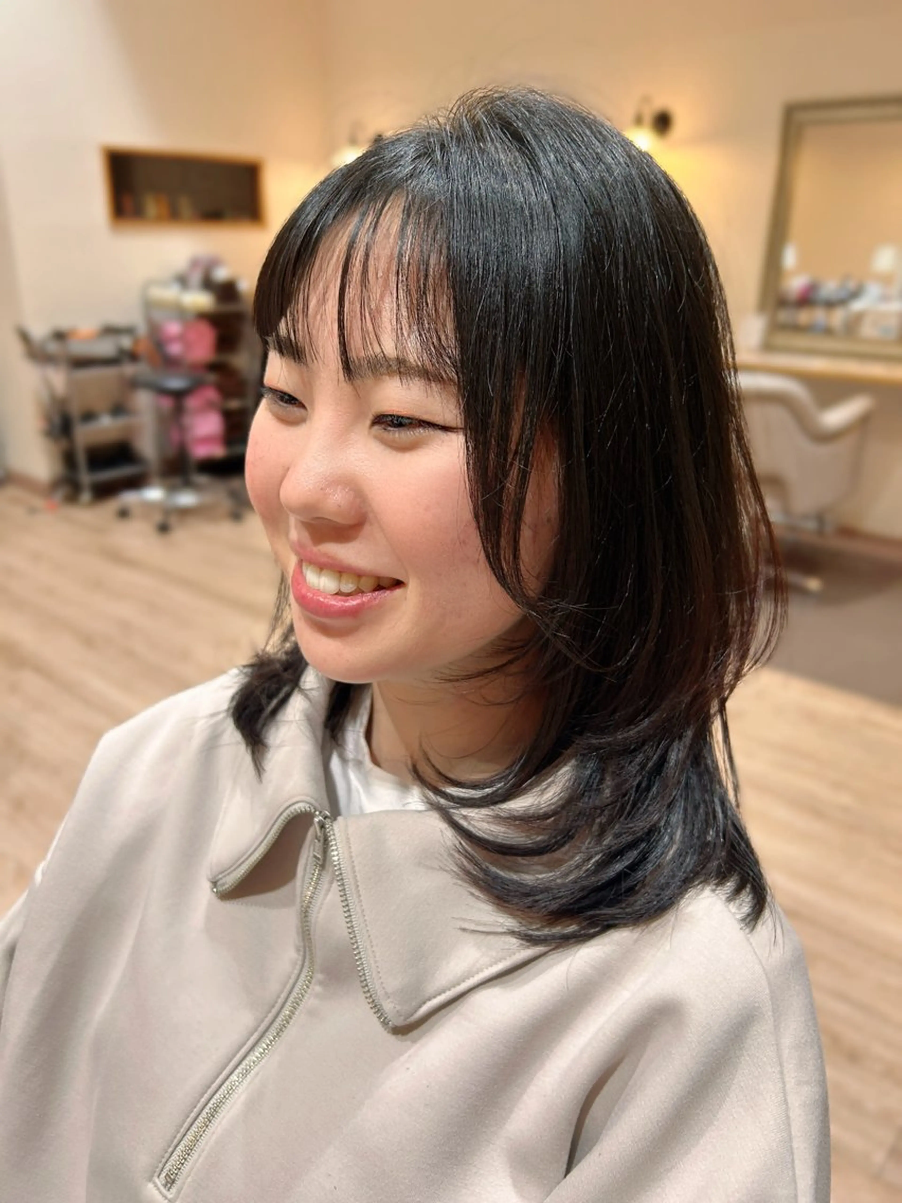 ミディアム 小島 瑚白のヘアスタイル