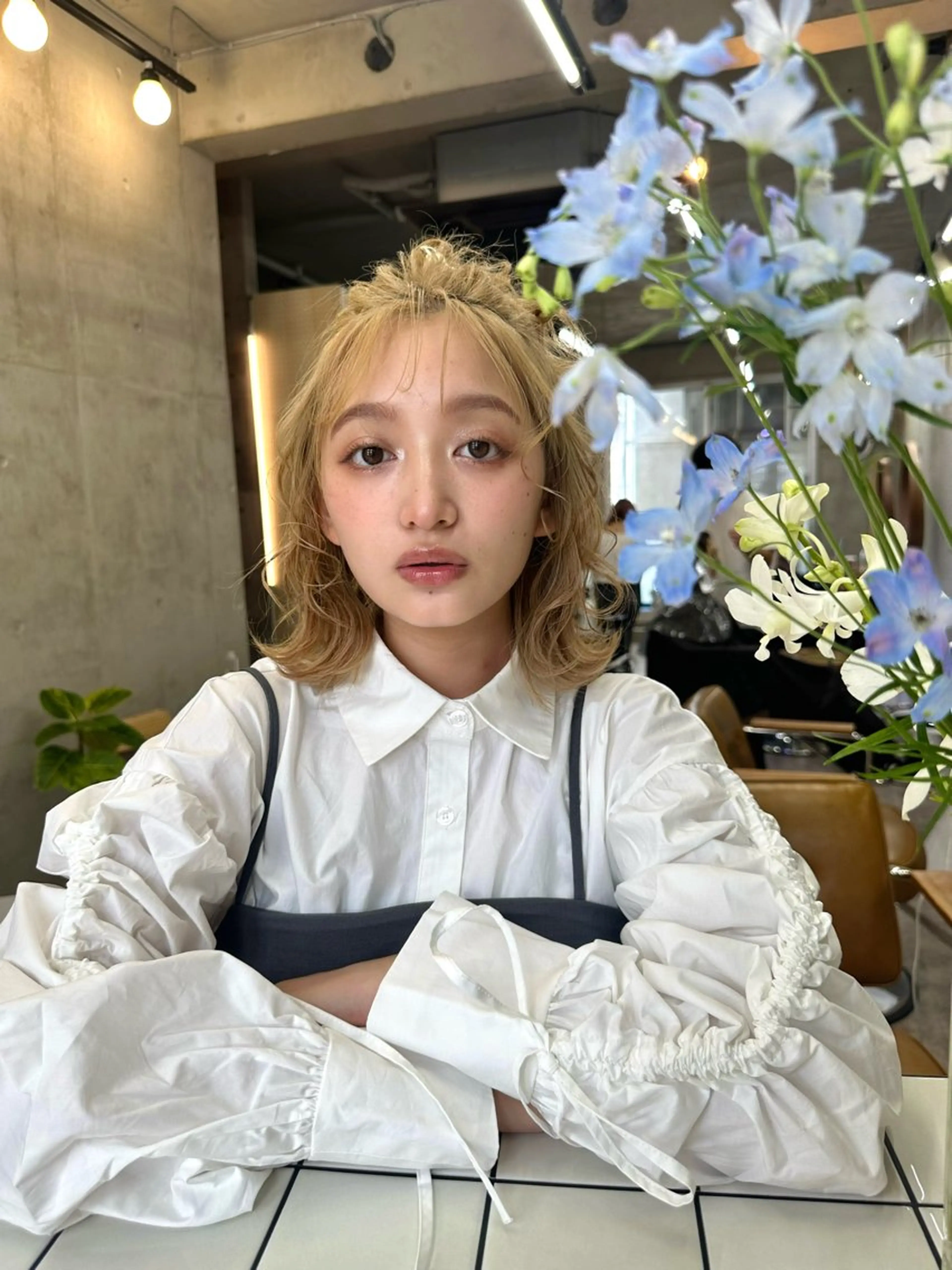 ショート カラー ヘアアレンジ ハーフアップ ベージュカラー ヘアカラー トリートメント レイヤーカット💫 ／HARUKA🎀のヘアスタイル