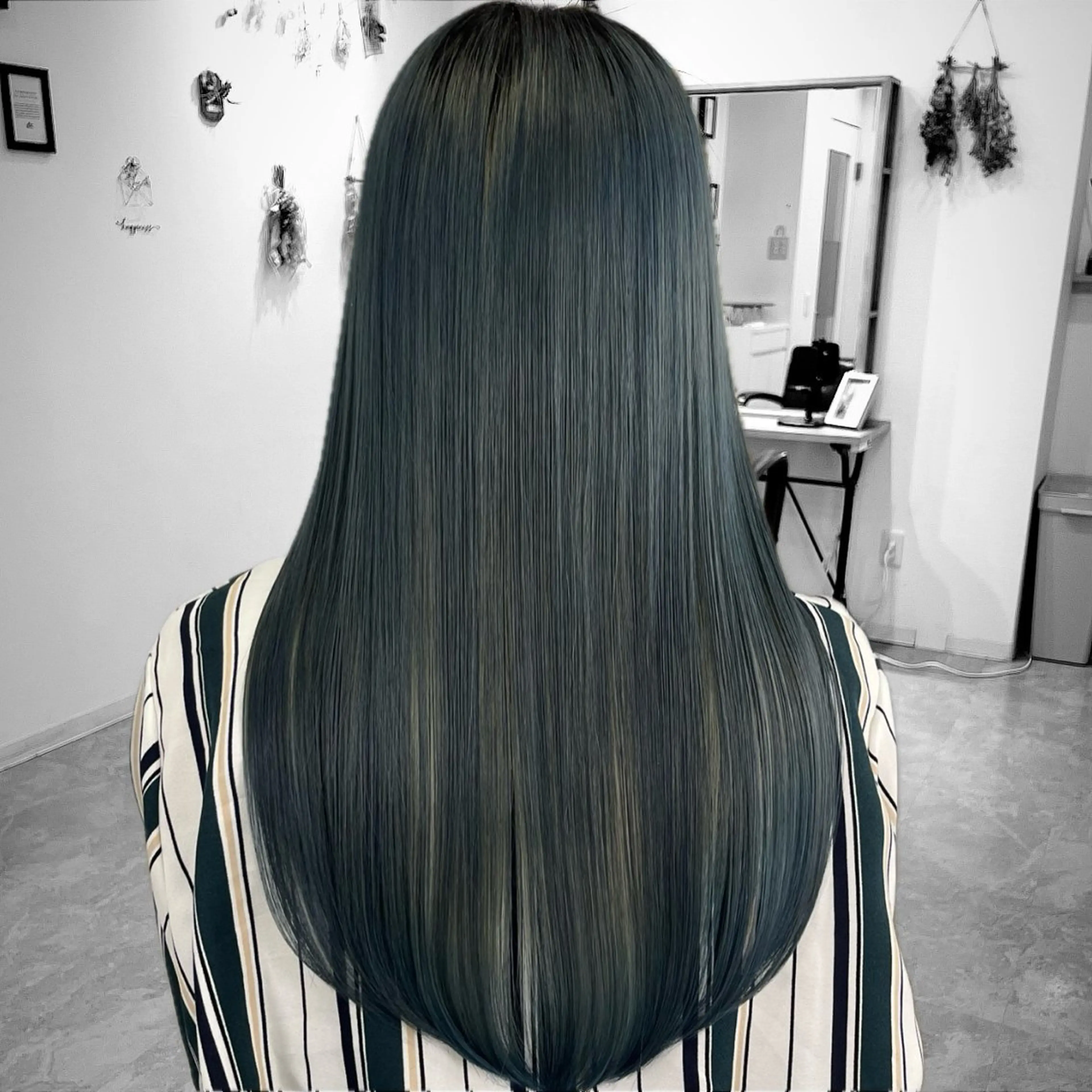 ロング トリートメント CARE SHINSAIBASHI所属・縮毛・酸性ストレート モデル募集のヘアスタイル