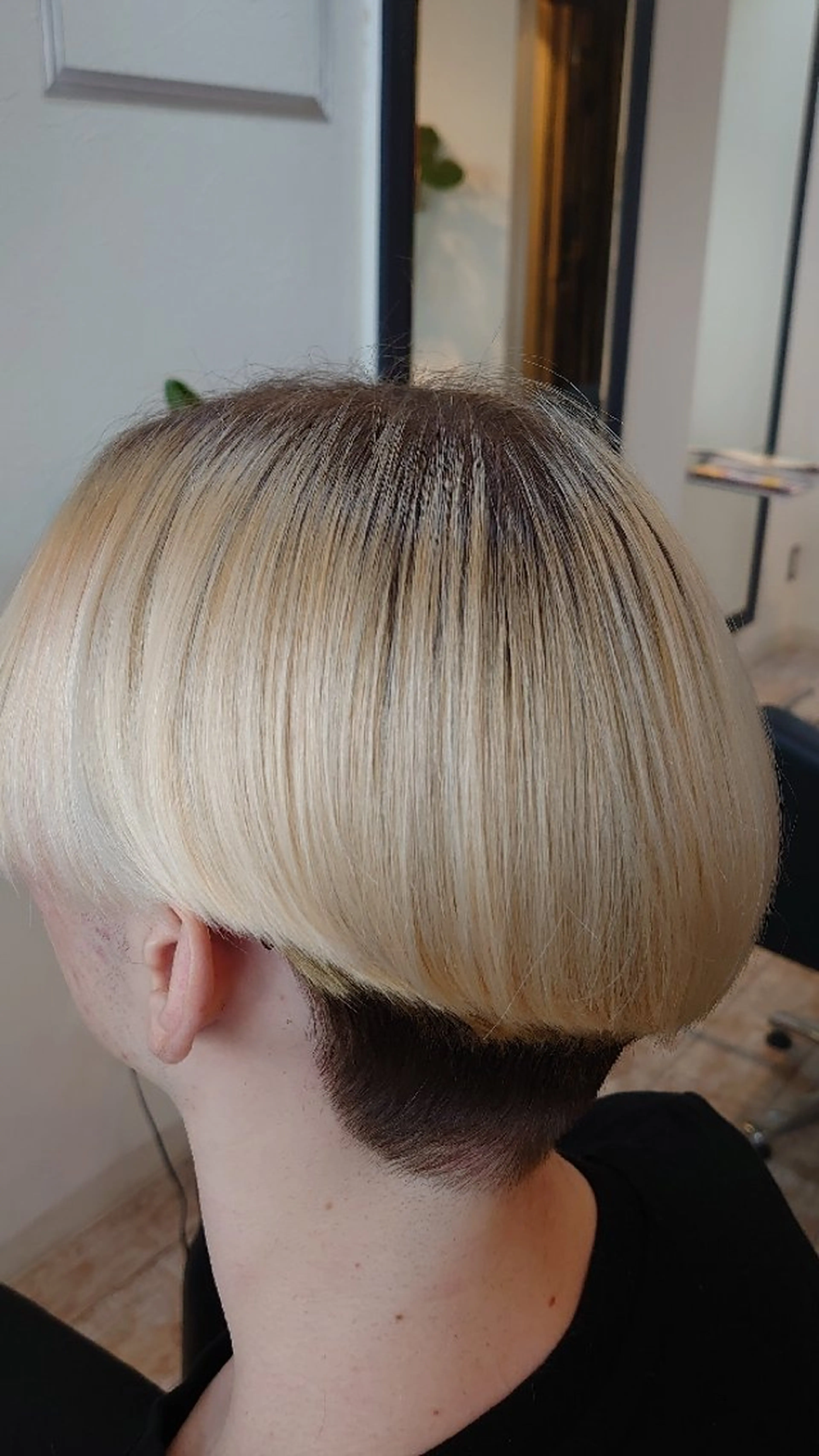 メンズ センターパート ツーブロック hairsalonfive5所属・アイハラ クニタカのヘアスタイル