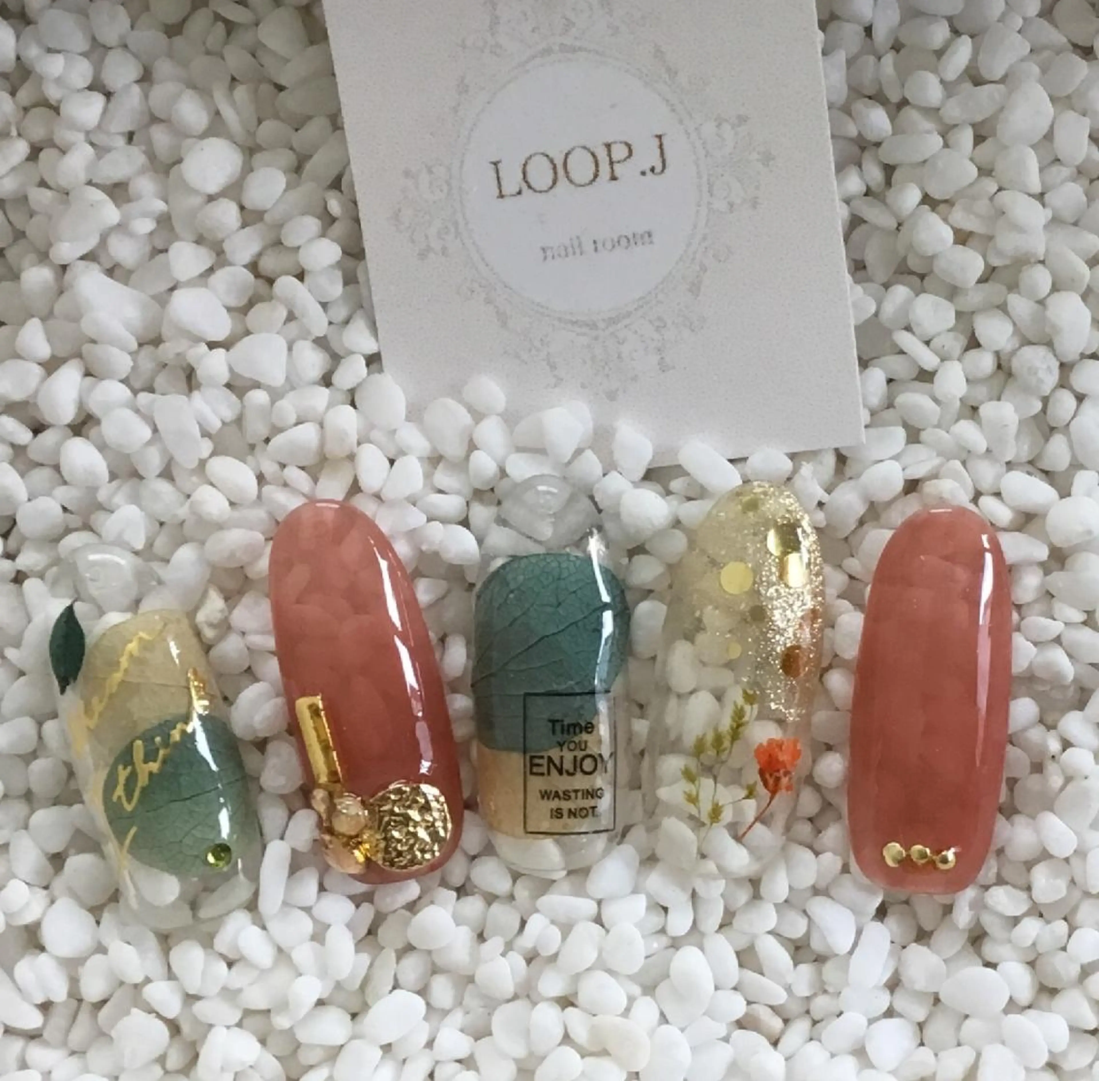 ネイル ハンドネイル おおくぼ めぐみのネイルデザイン