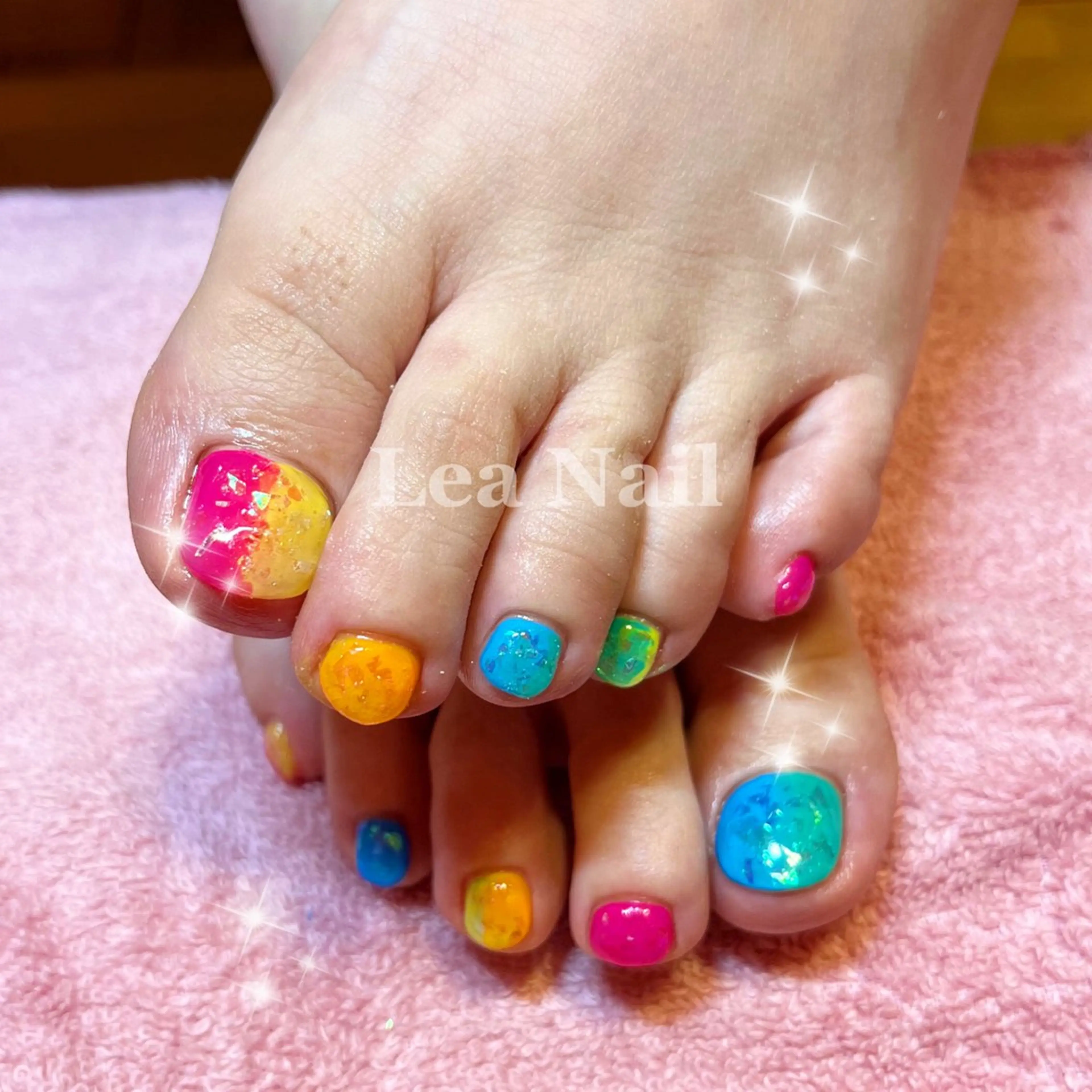 ネイル フットネイル グラデーション Lea Nailのネイルデザイン