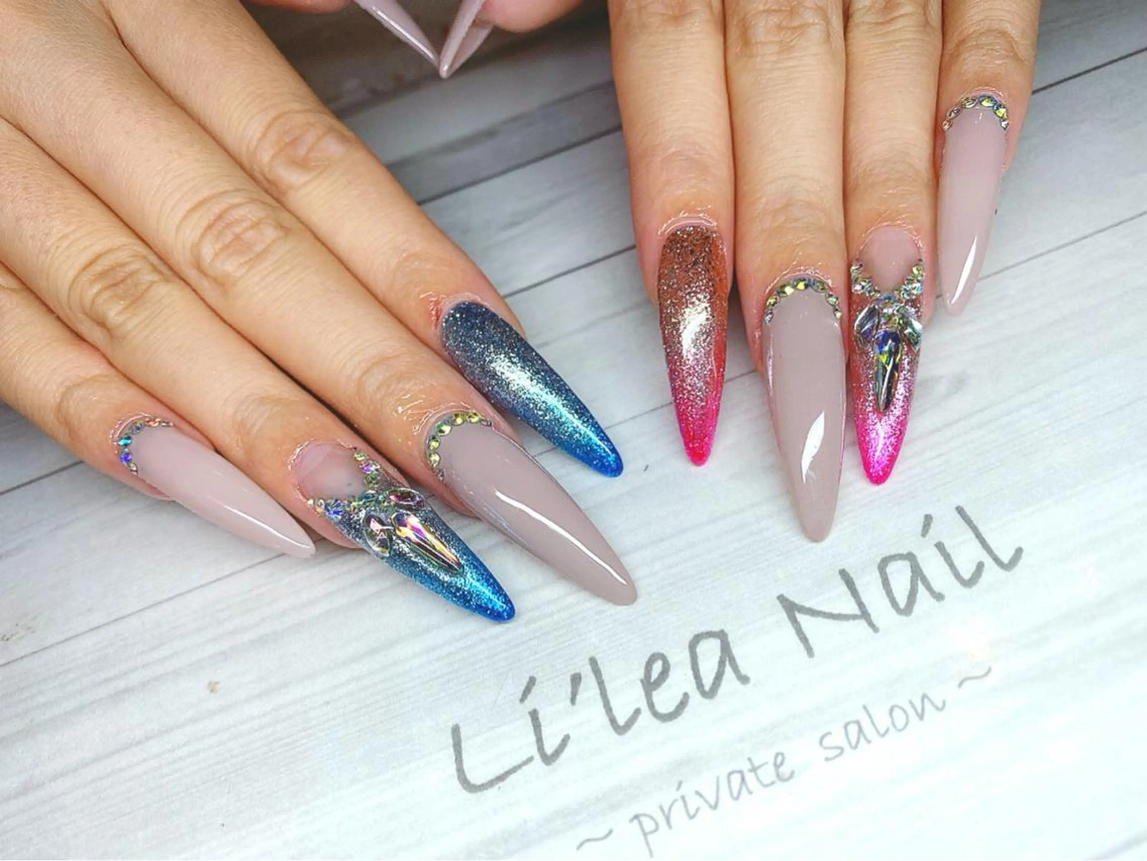 ネイル Li'leaNail AINAのネイルデザイン