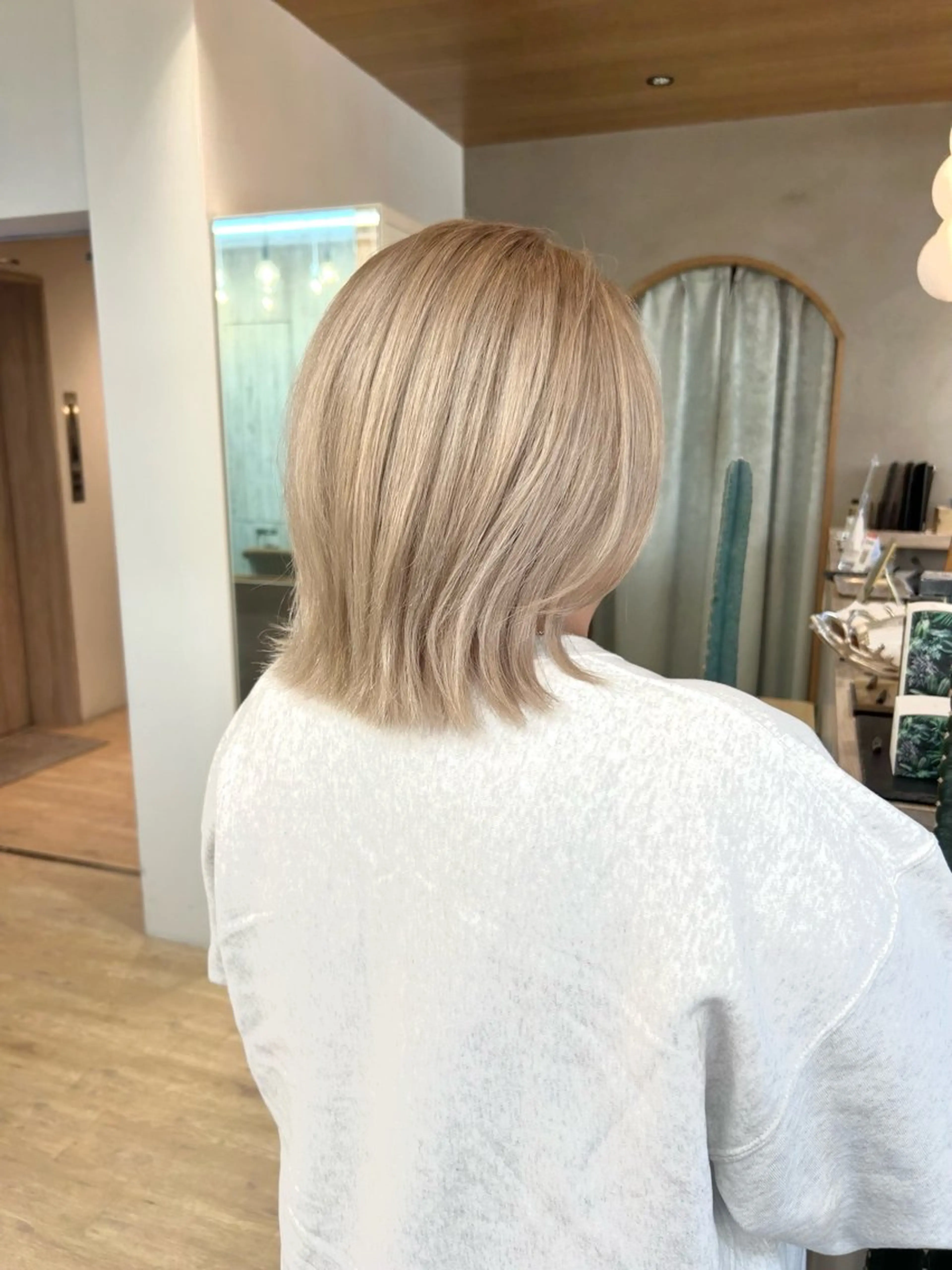 カラー ブリーチ 縮毛矯正/髪質改善 /ボブ/ともきのヘアスタイル