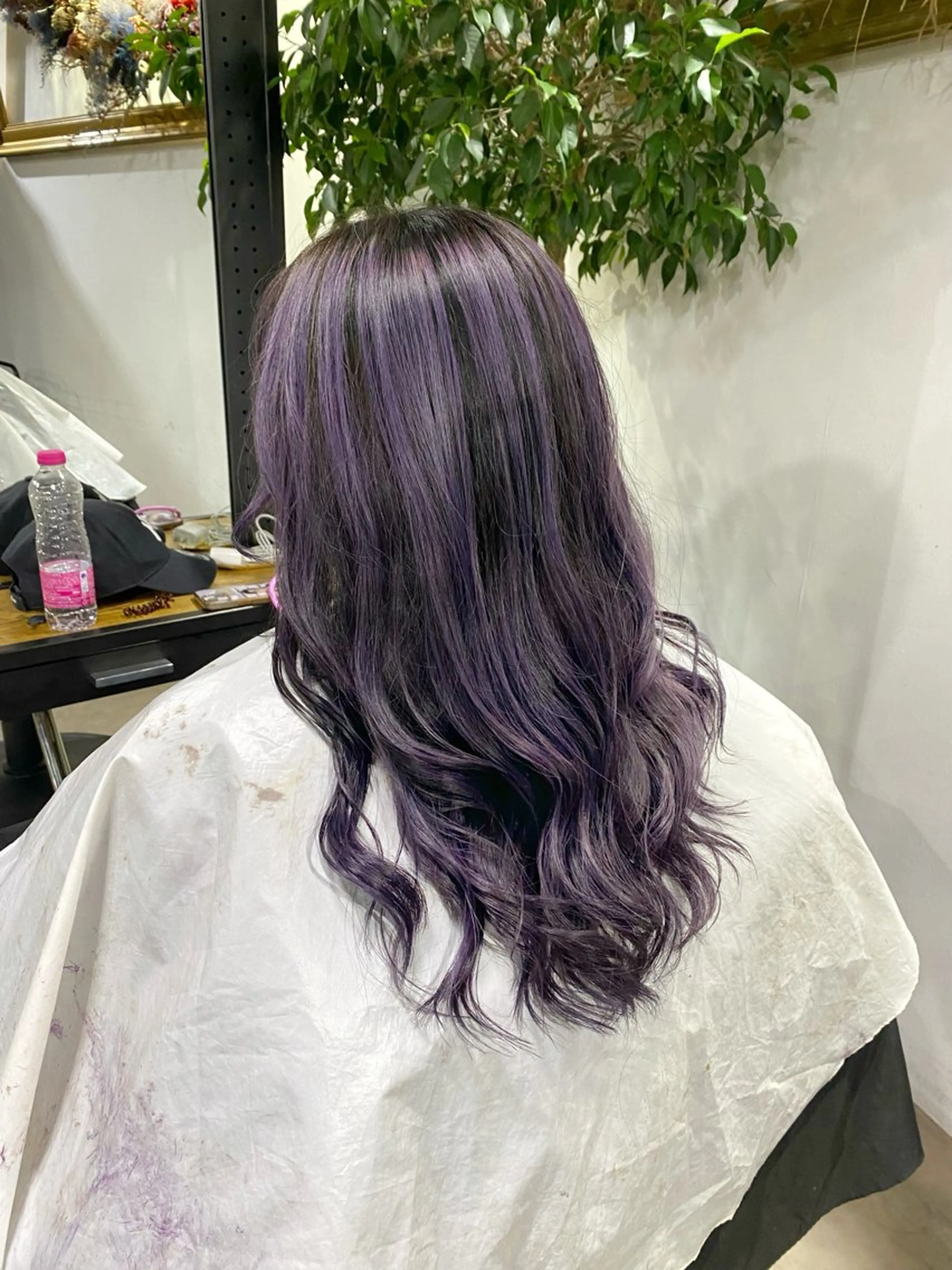 ロング パープルカラー レイヤーカット ヘアカラー 山影✨バレイヤージュ ハイライト✨メンズ◎のヘアスタイル