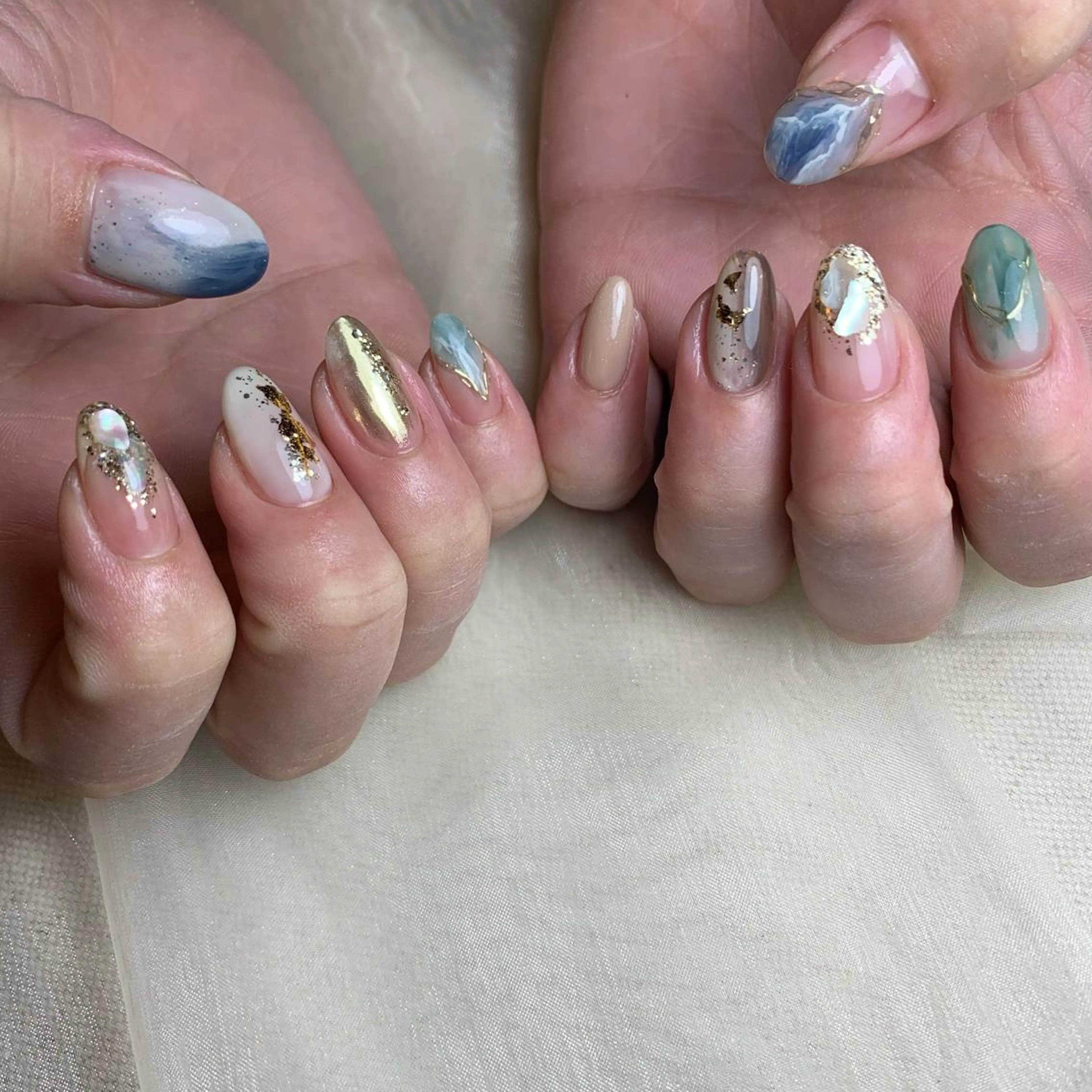 ネイル repos~ルポ~所属・里見 麗のネイルデザイン