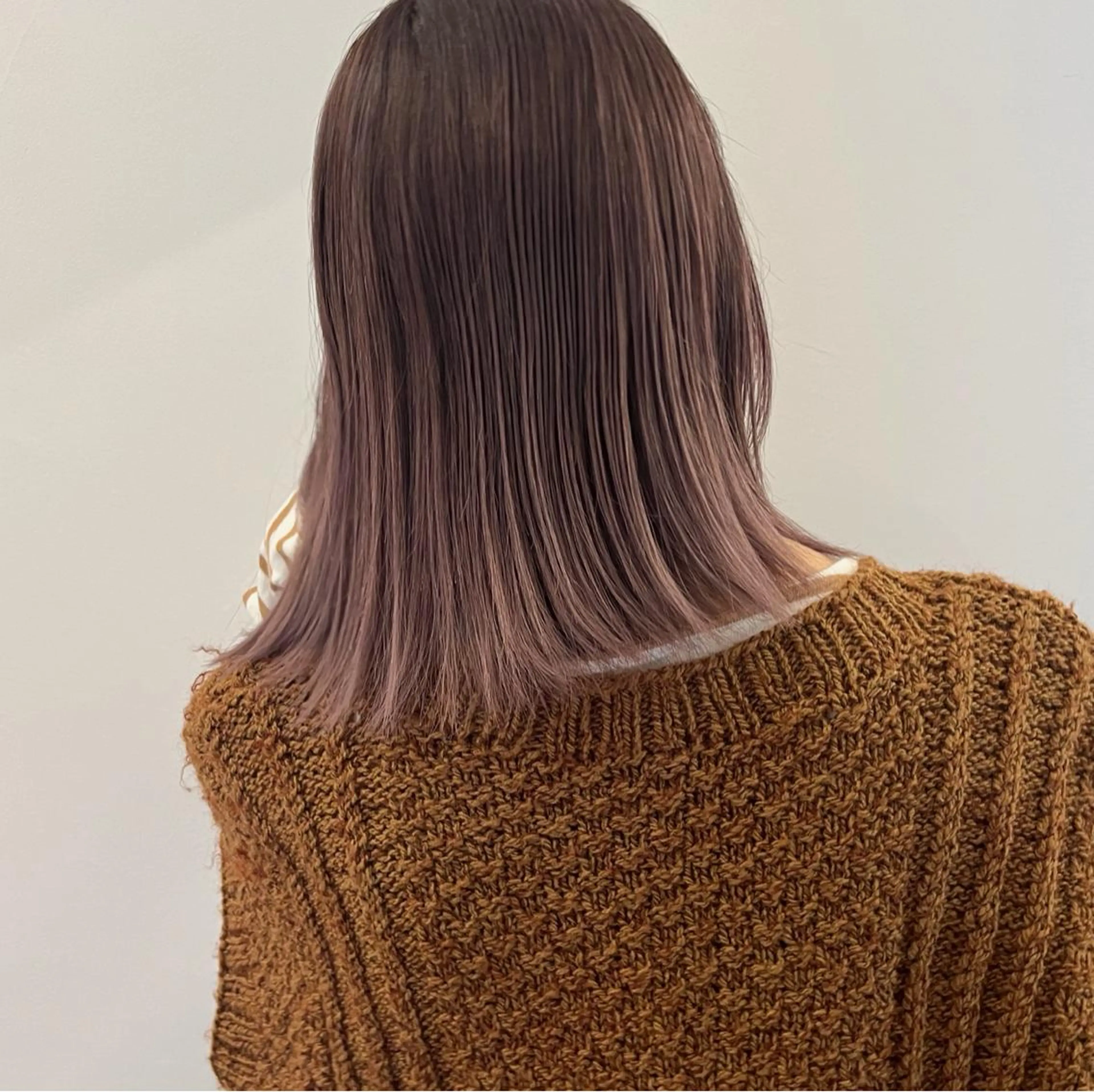 ミディアム カラー ベージュカラー ラベンダーカラー ラベンダーベージュ カット ヘアカラー yupi🐈‍⬛ レイヤー/パーマのヘアスタイル