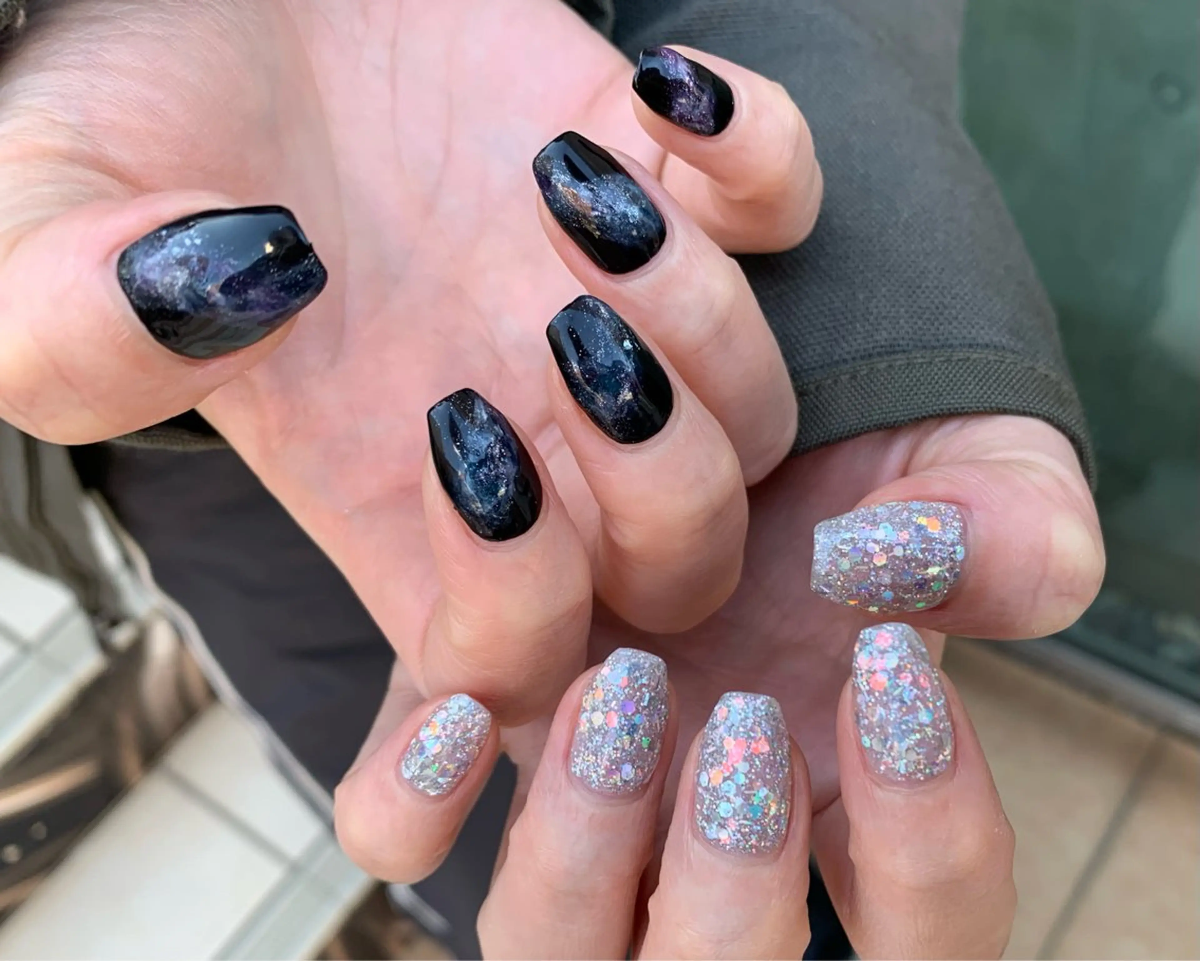 ネイル ジェルネイル ホログラムネイル パラジェル ハンドネイル YUKIMO🍎名駅 /ニュアンスのネイルデザイン