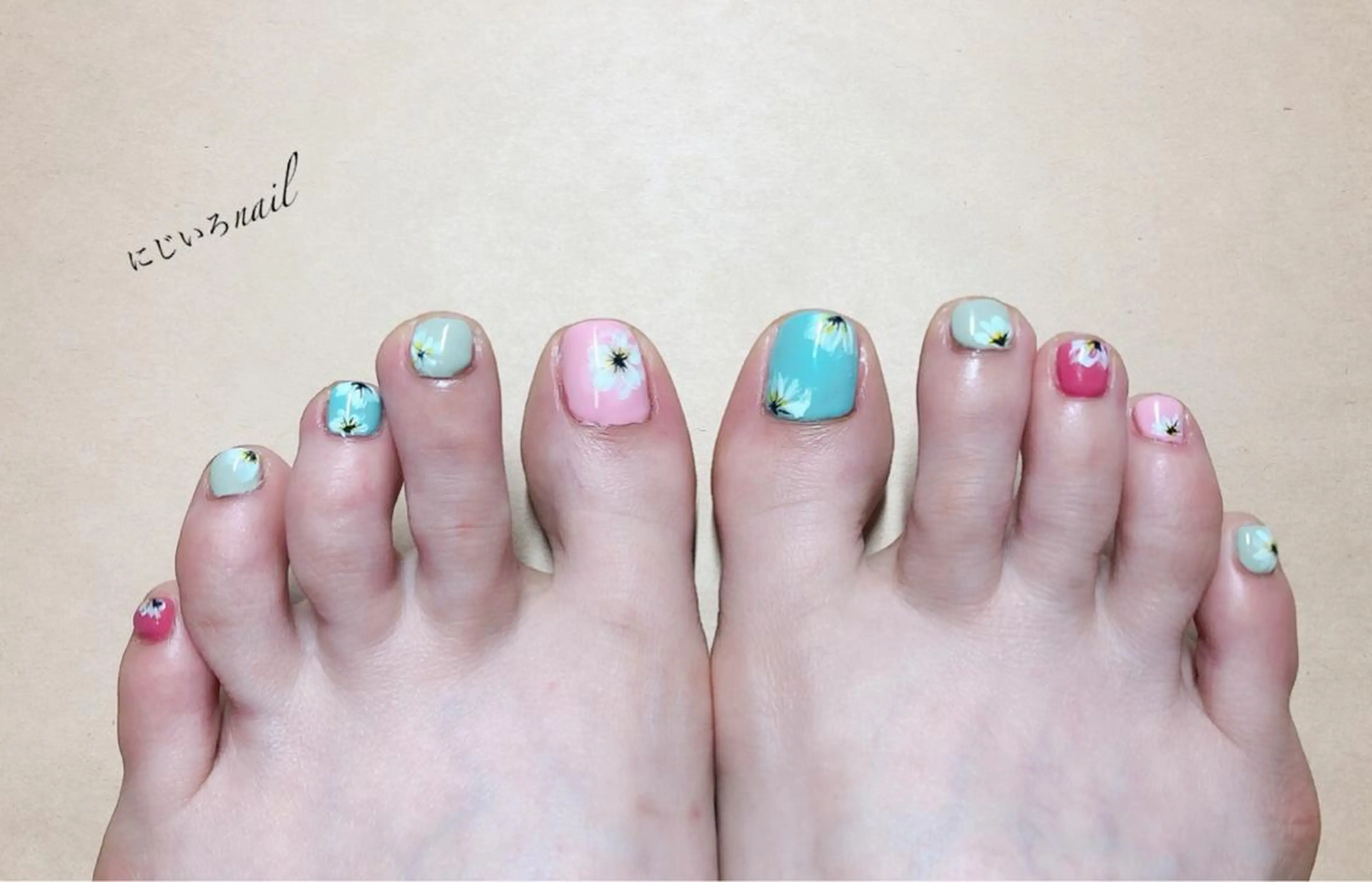 ネイル にじいろ nailのネイルデザイン