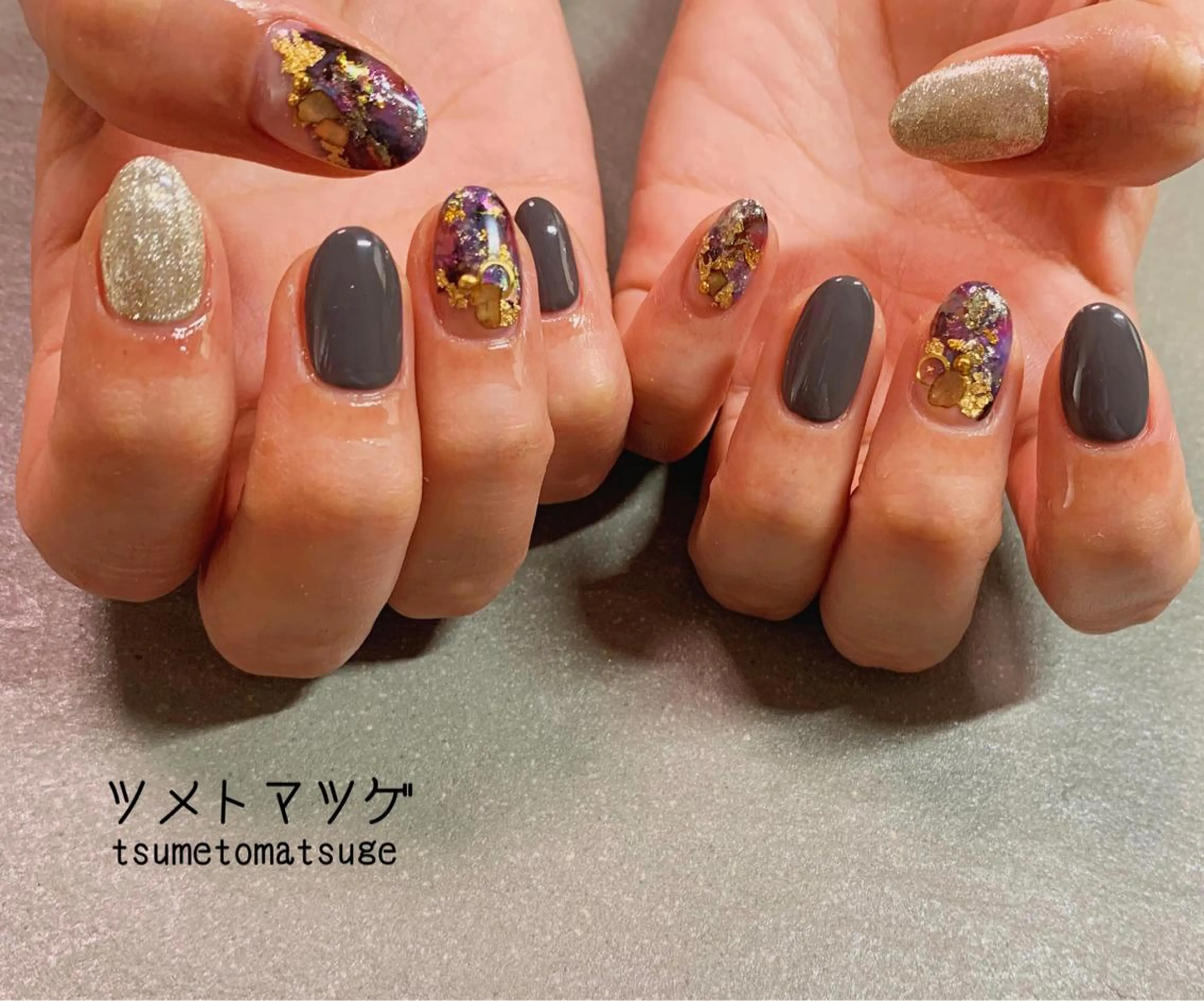 ミディアム ネイル アートネイル ハンドネイル ツメトマツゲ .のネイルデザイン