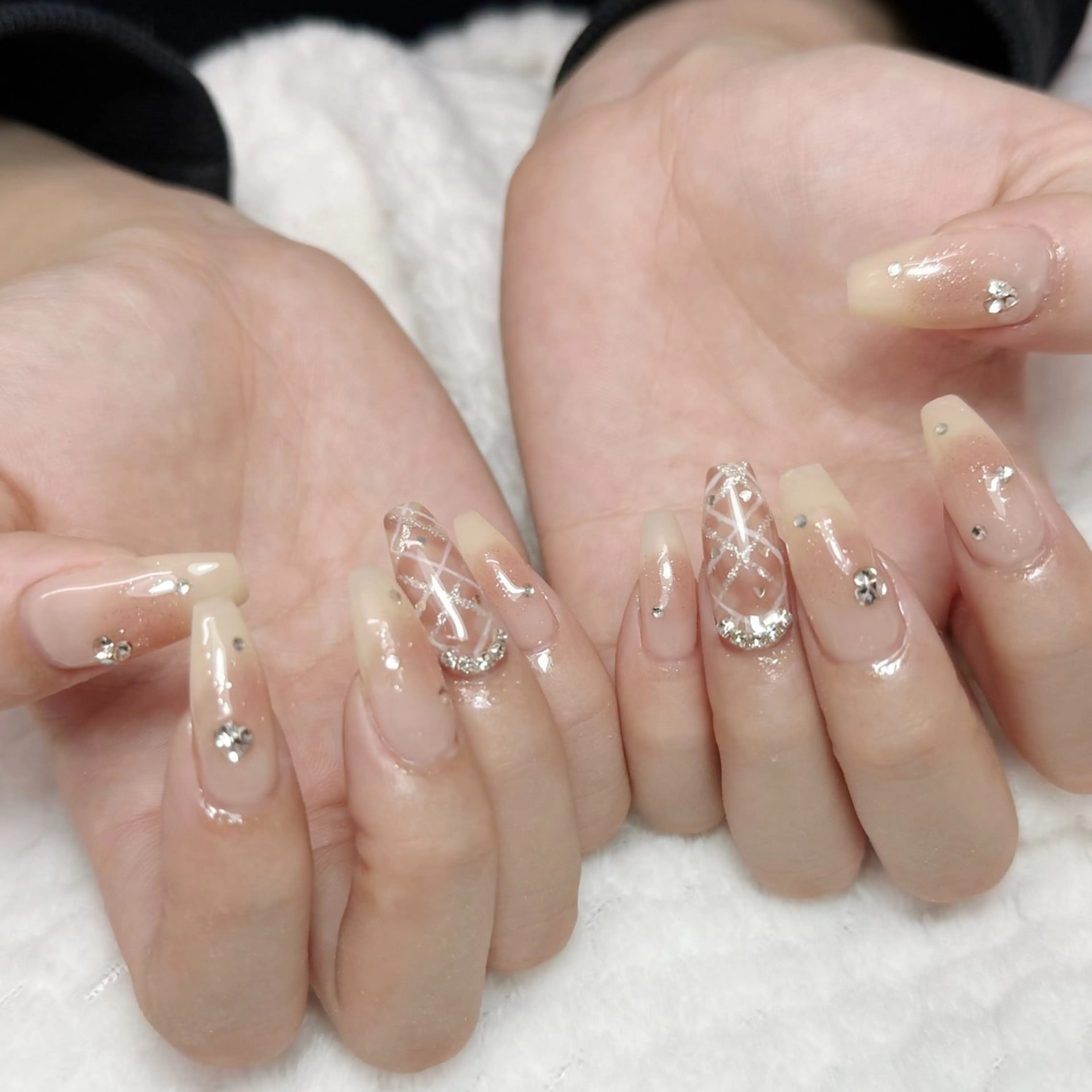 ネイル ハンドネイル Arva Manaのネイルデザイン