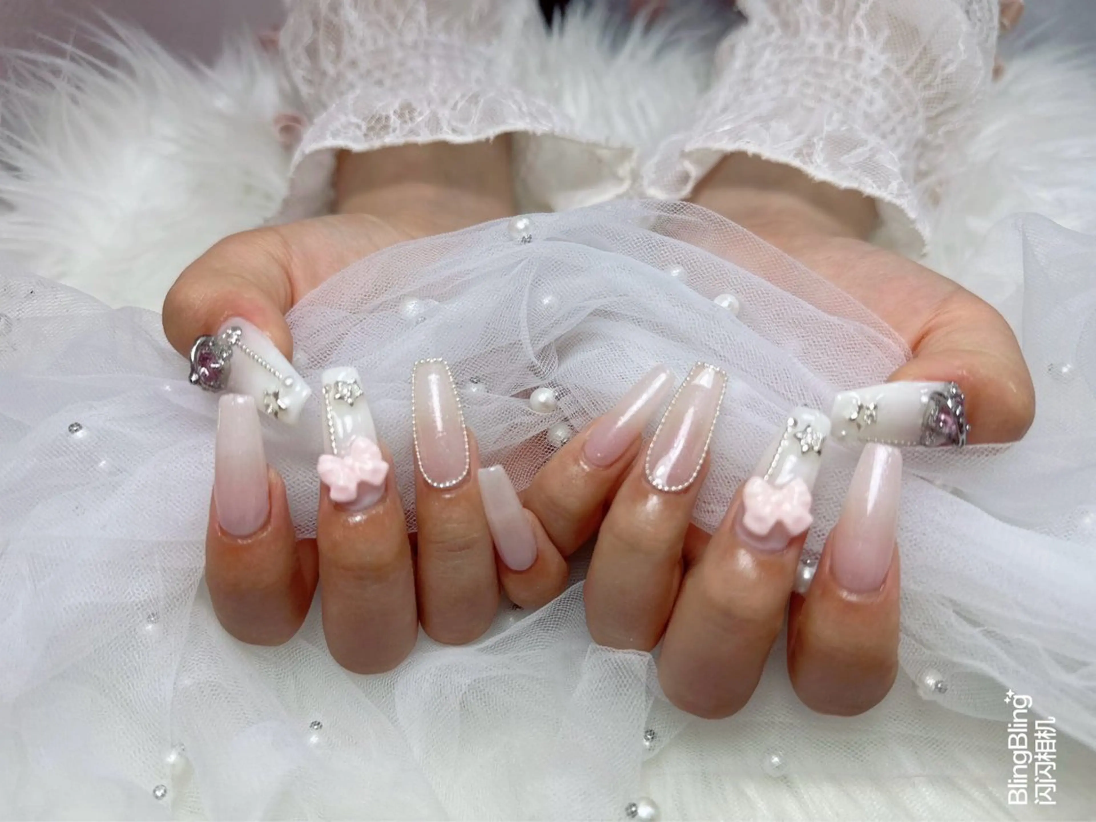 ネイル チークネイル フットネイル フレンチネイル ジェルネイル 韓国ネイル More Glam 池袋東口店のネイルデザイン