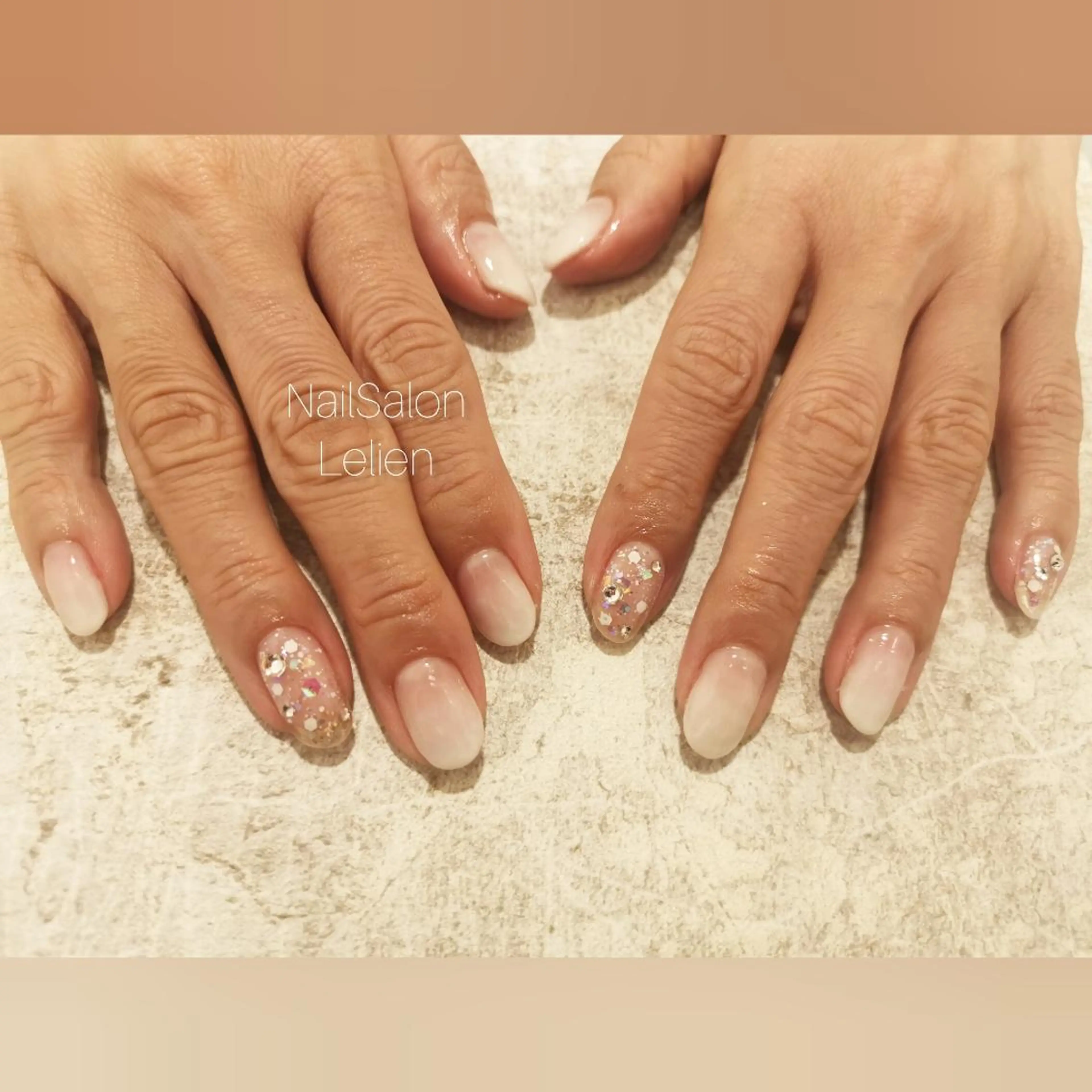 ネイル クリアネイル グラデーション ラメ(グリッター) ハンドネイル 人気エリア💖完全個室【ルリエ】所属・ネイルサロン Lelienルリエのネイルデザイン