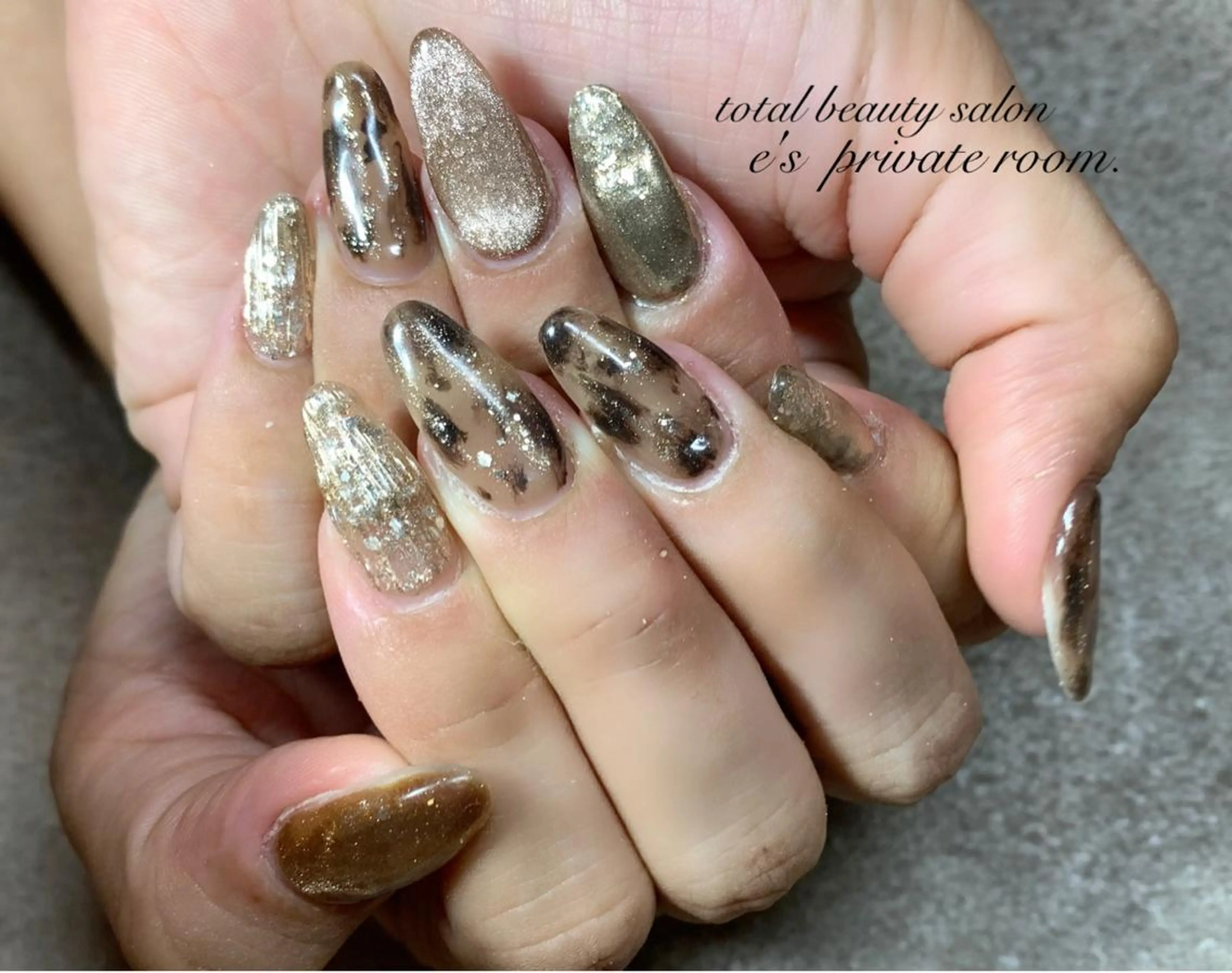 ネイル LAVISH nail salonのネイルデザイン