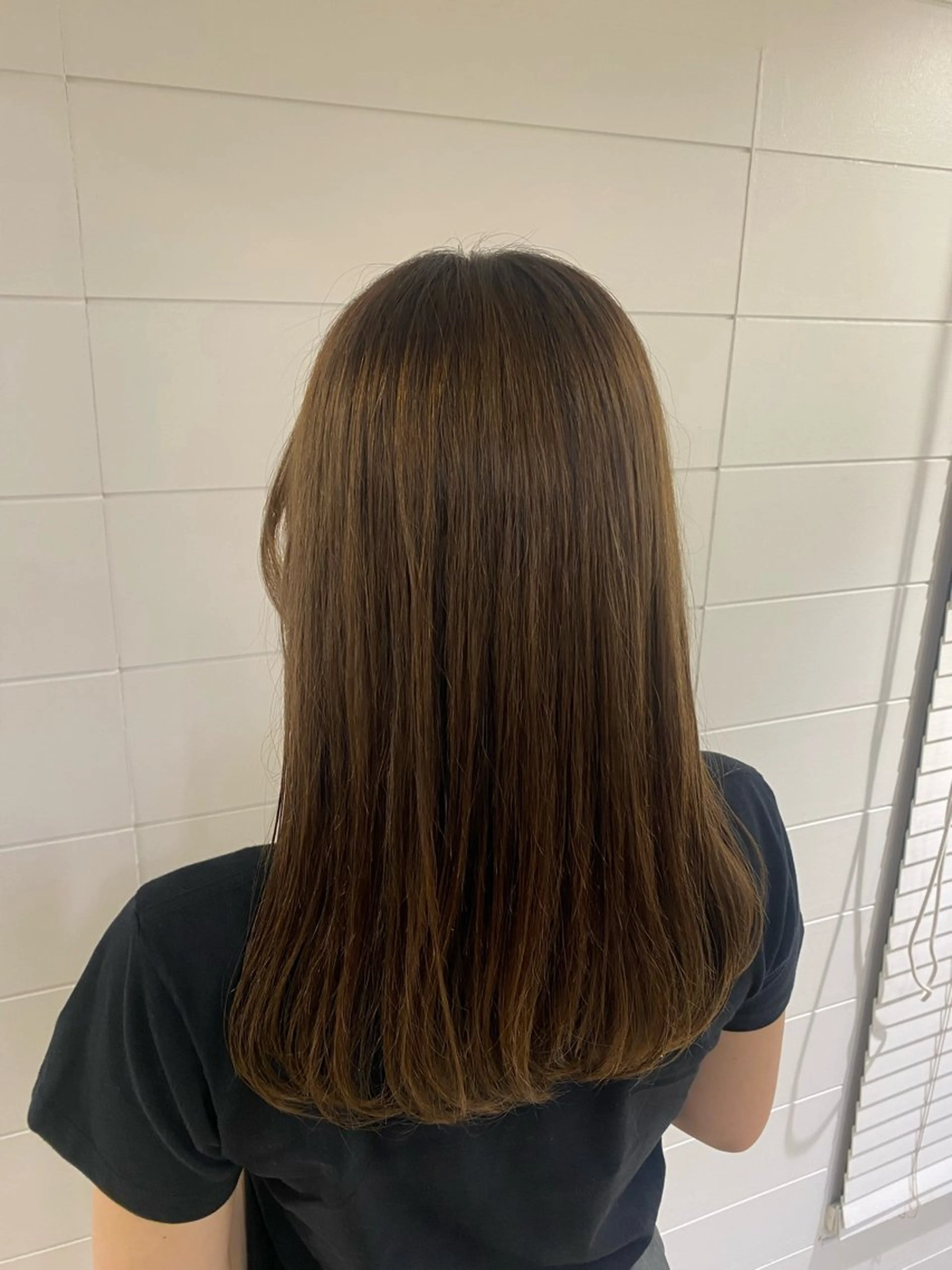 セミロング カラー ブラウンカラー 透明感カラー グレージュ BUZZ 自由が丘所属・niimi rimuのヘアスタイル