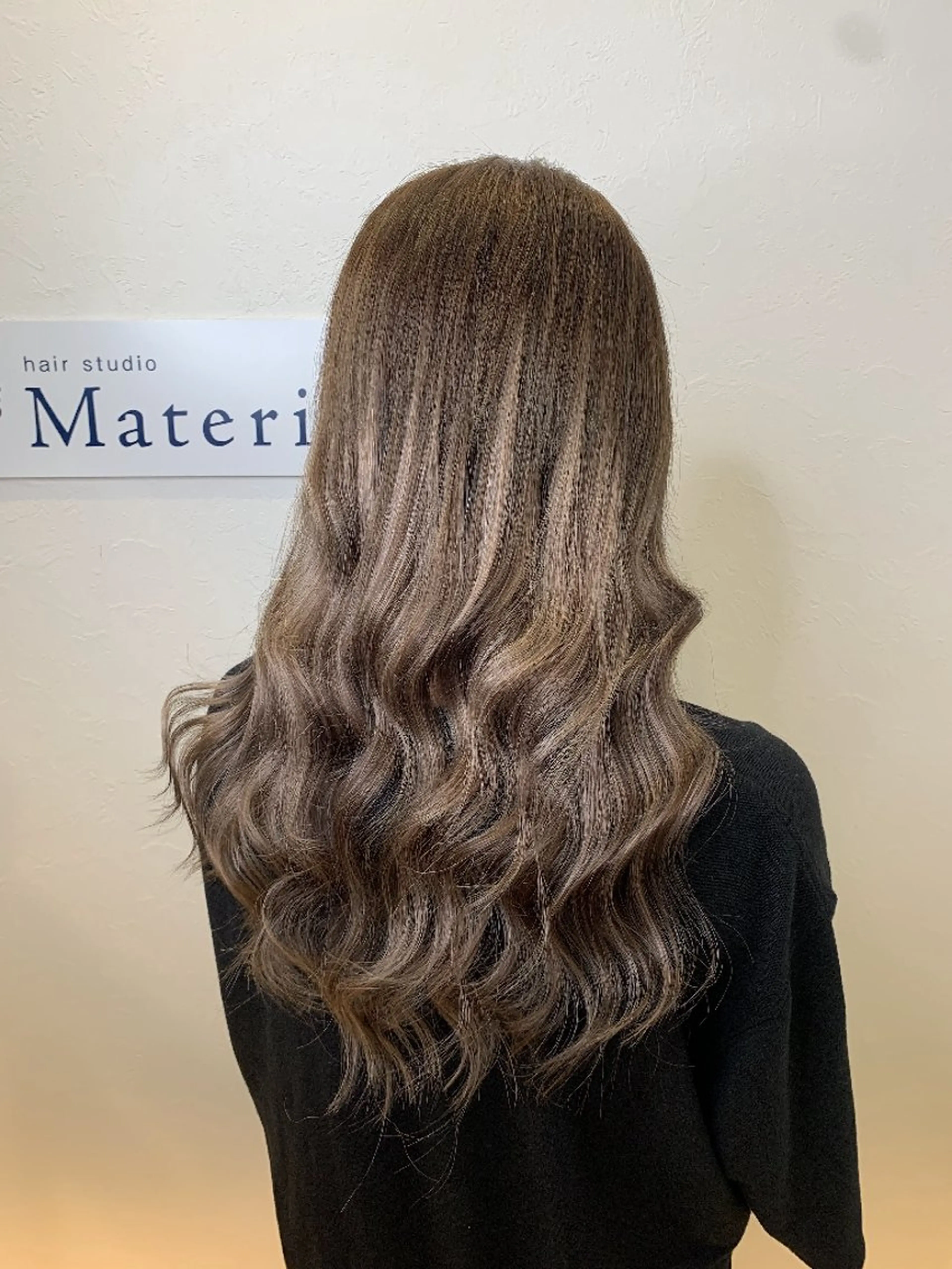 ロング プルエクステ エクステ ハイライト ロング 伊崎 洋助のヘアスタイル