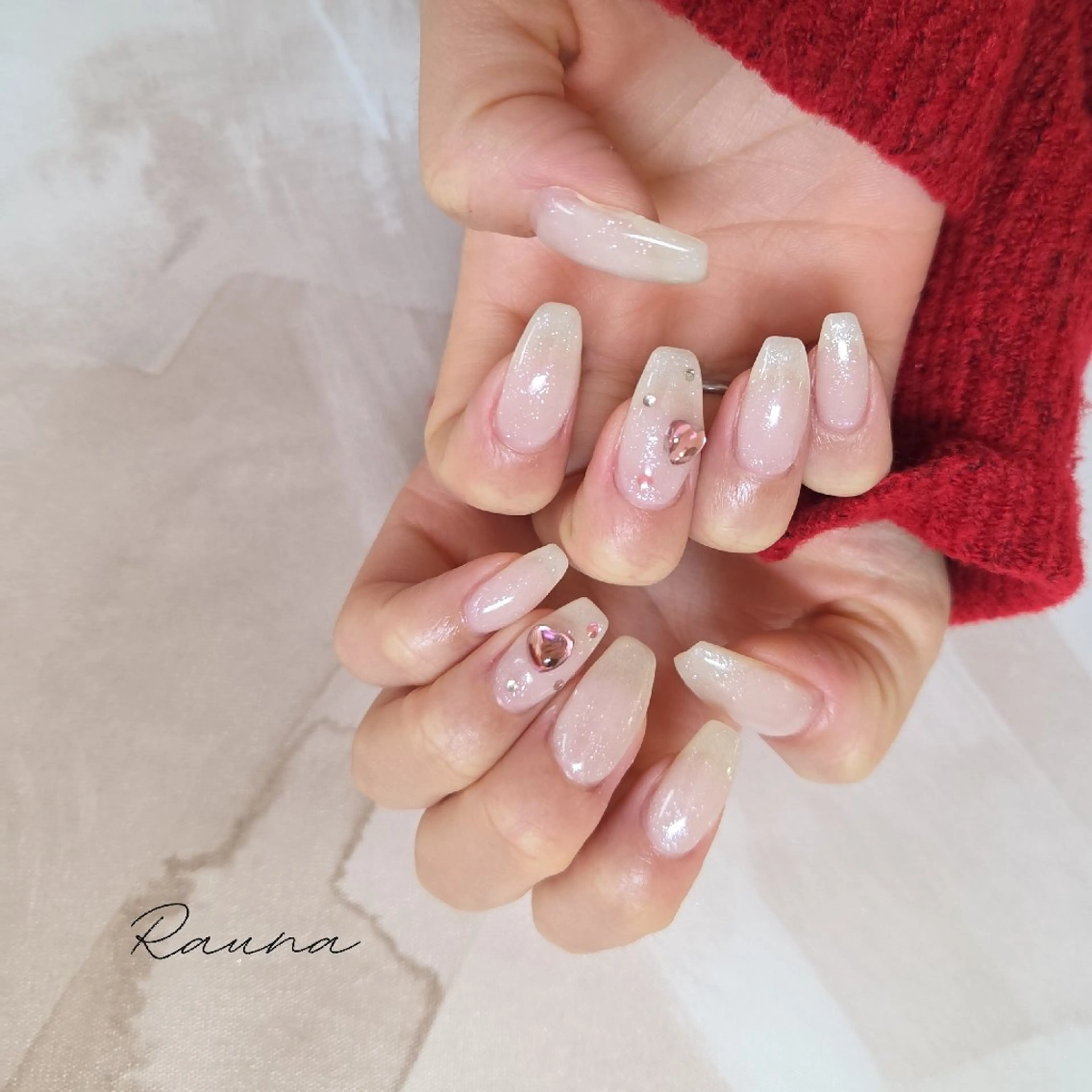 ネイル ハンドネイル Rauna nailsalon のネイルデザイン