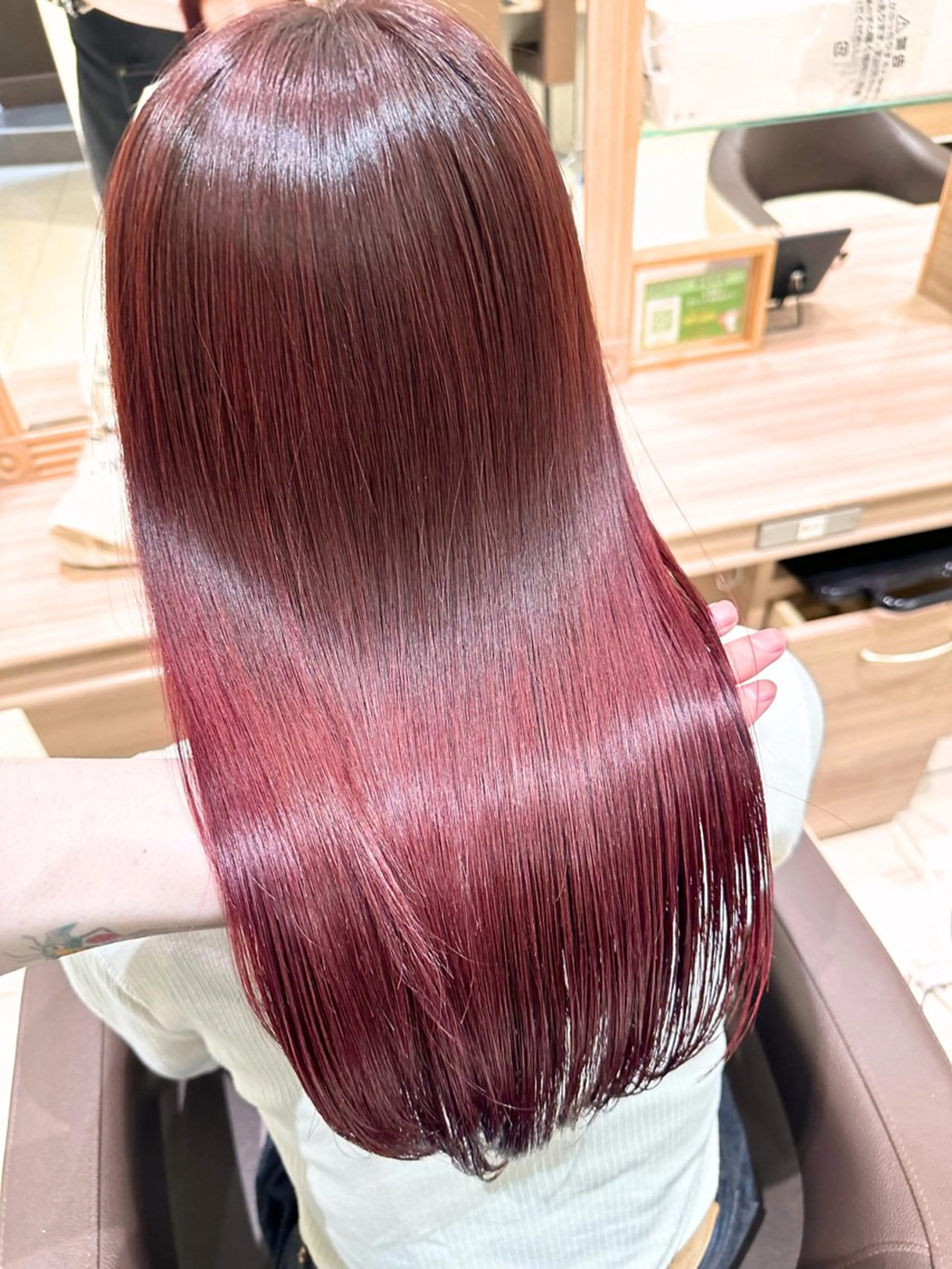 ロング カラー 髪質改善ストレート インナーカラーハズキのヘアスタイル