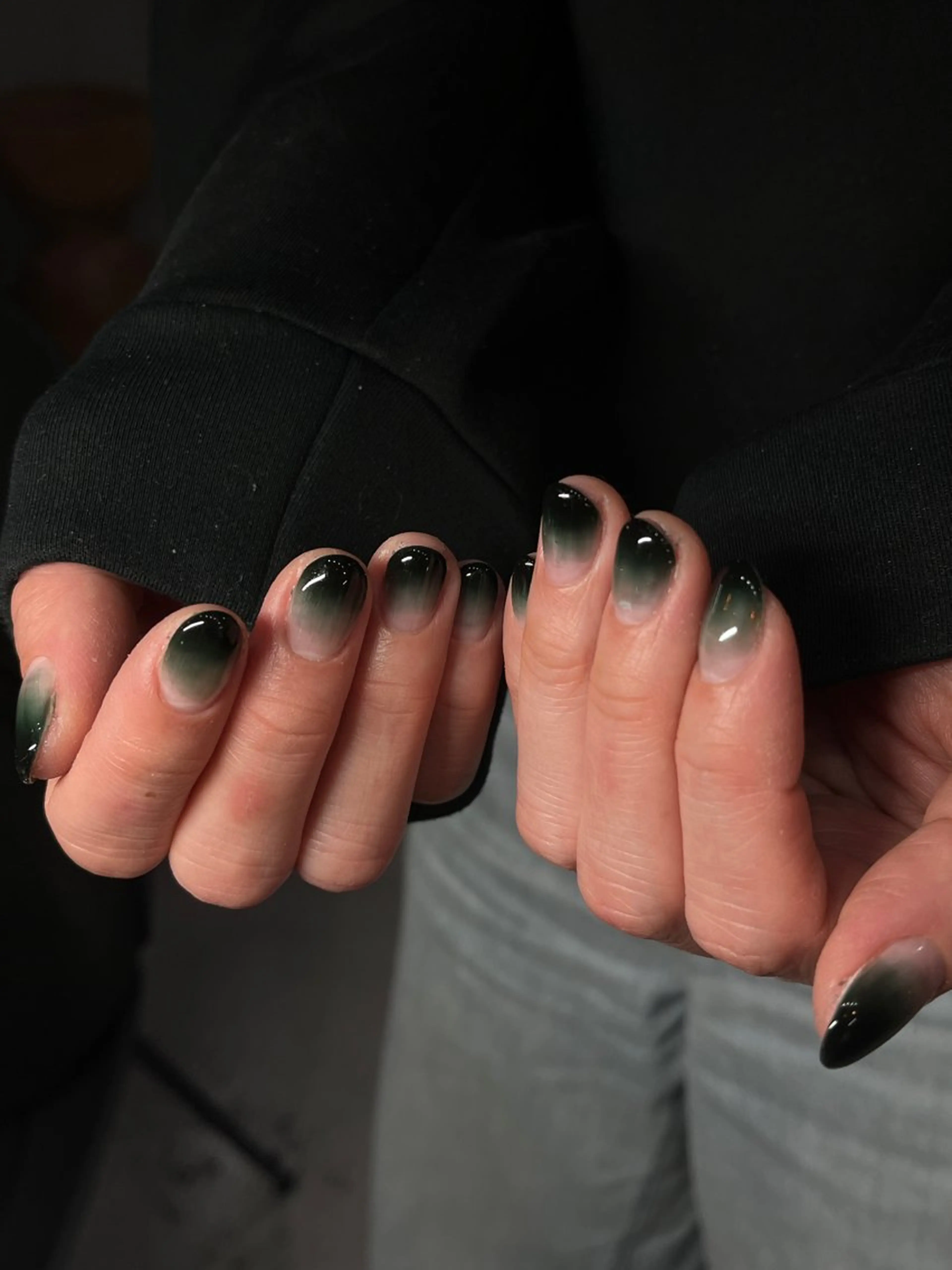 ハンドグラデーションネイル🍇《オフあり》の写真