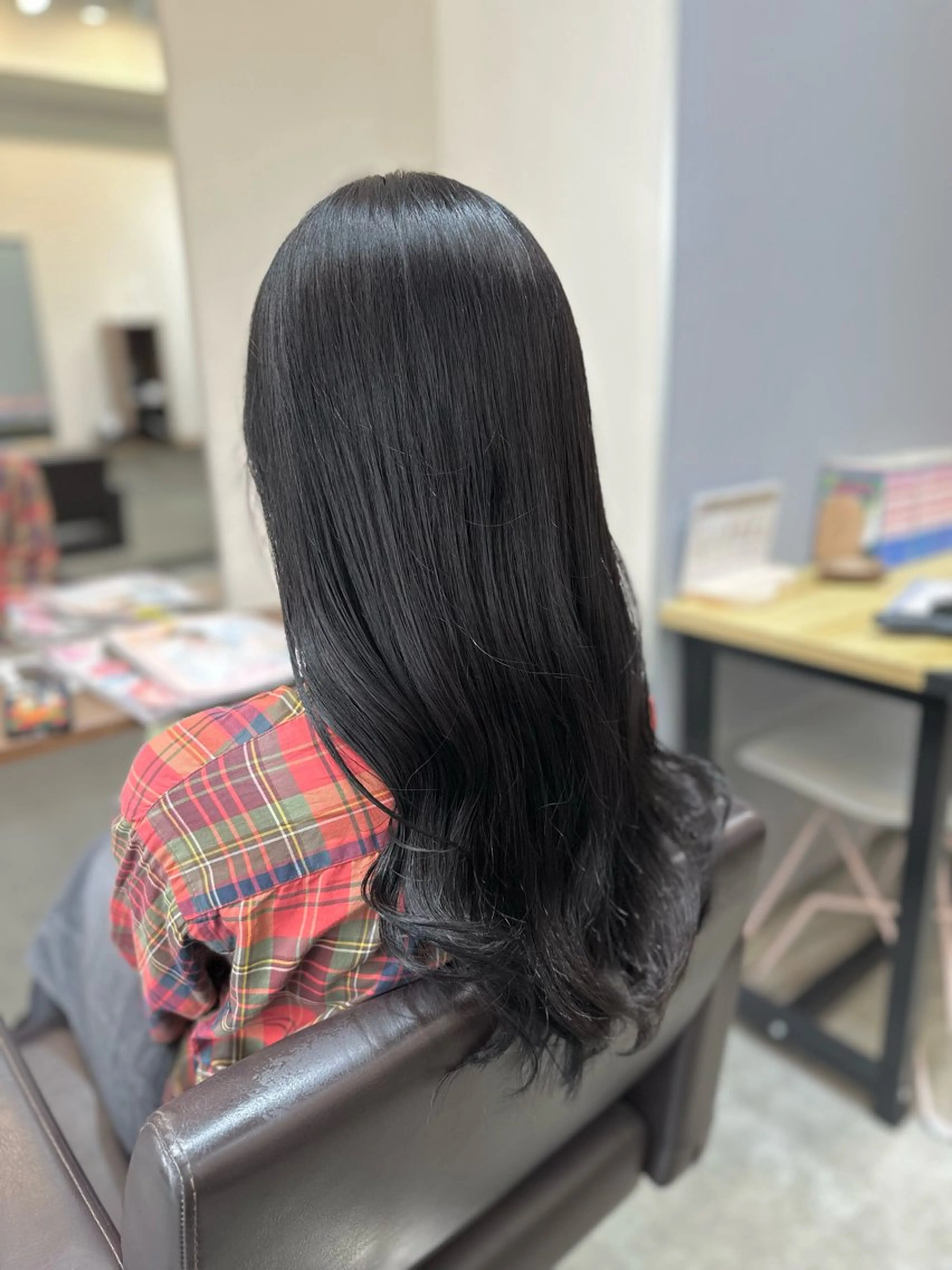 ロング カラー パーマ カット ヘアカラー パーマ トリートメント ヘッドスパ 巻けるケア縮毛矯正✨ ケアカラー✨山下のヘアスタイル