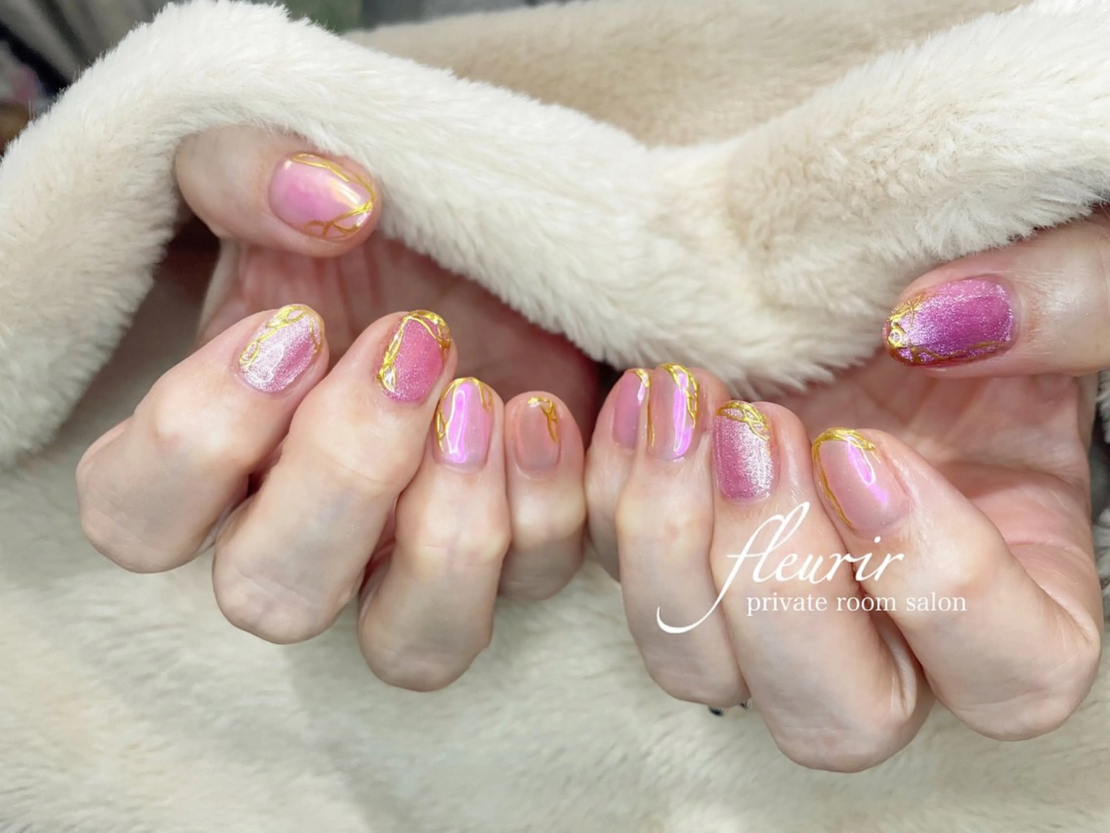 ネイル アートネイル オーロラネイル 桜ネイル ゴールド マグネットネイル フルリール 【プライベートサロンのネイルデザイン