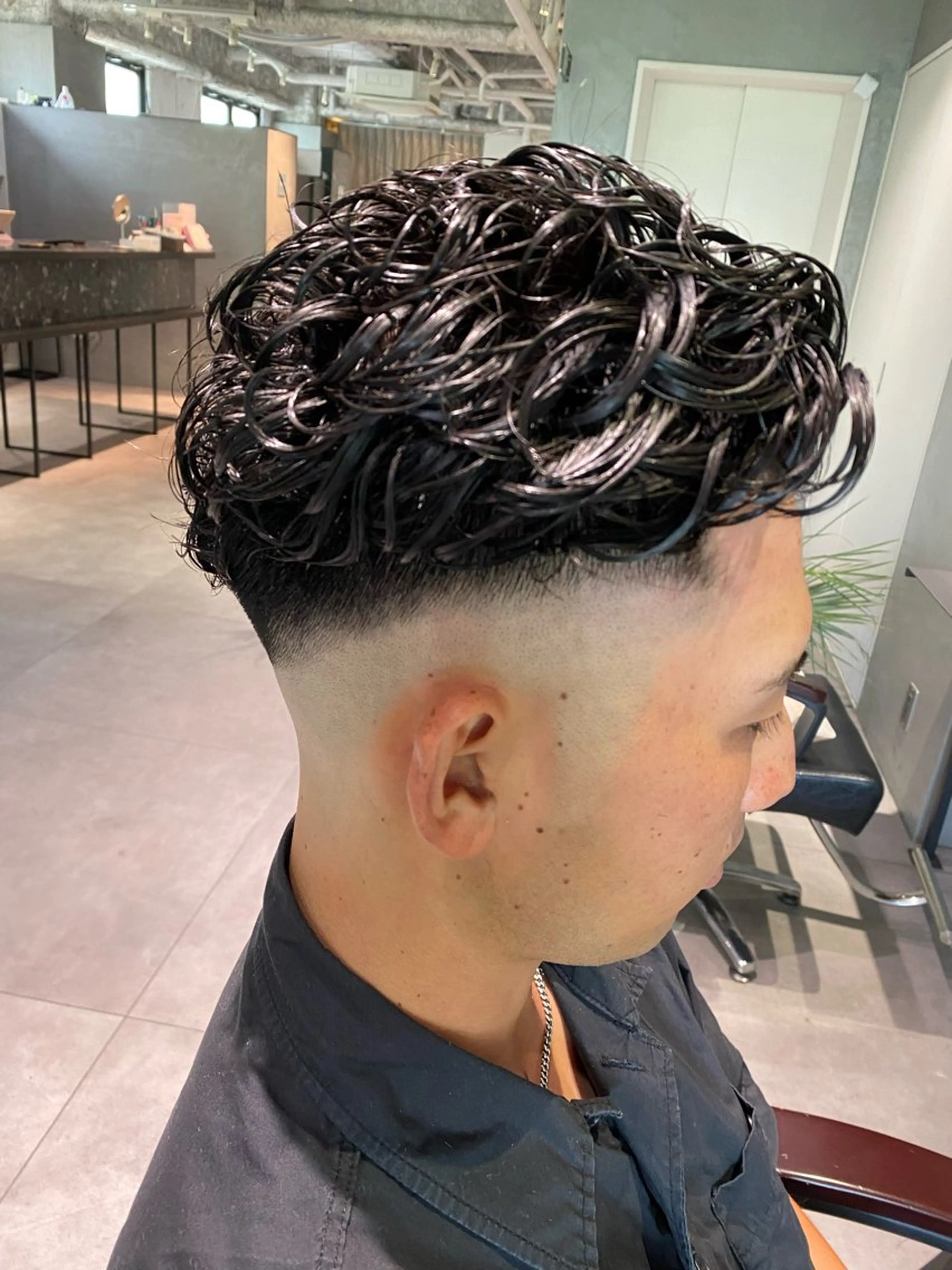 ショート パーマ メンズ 村里 大輔のヘアスタイル