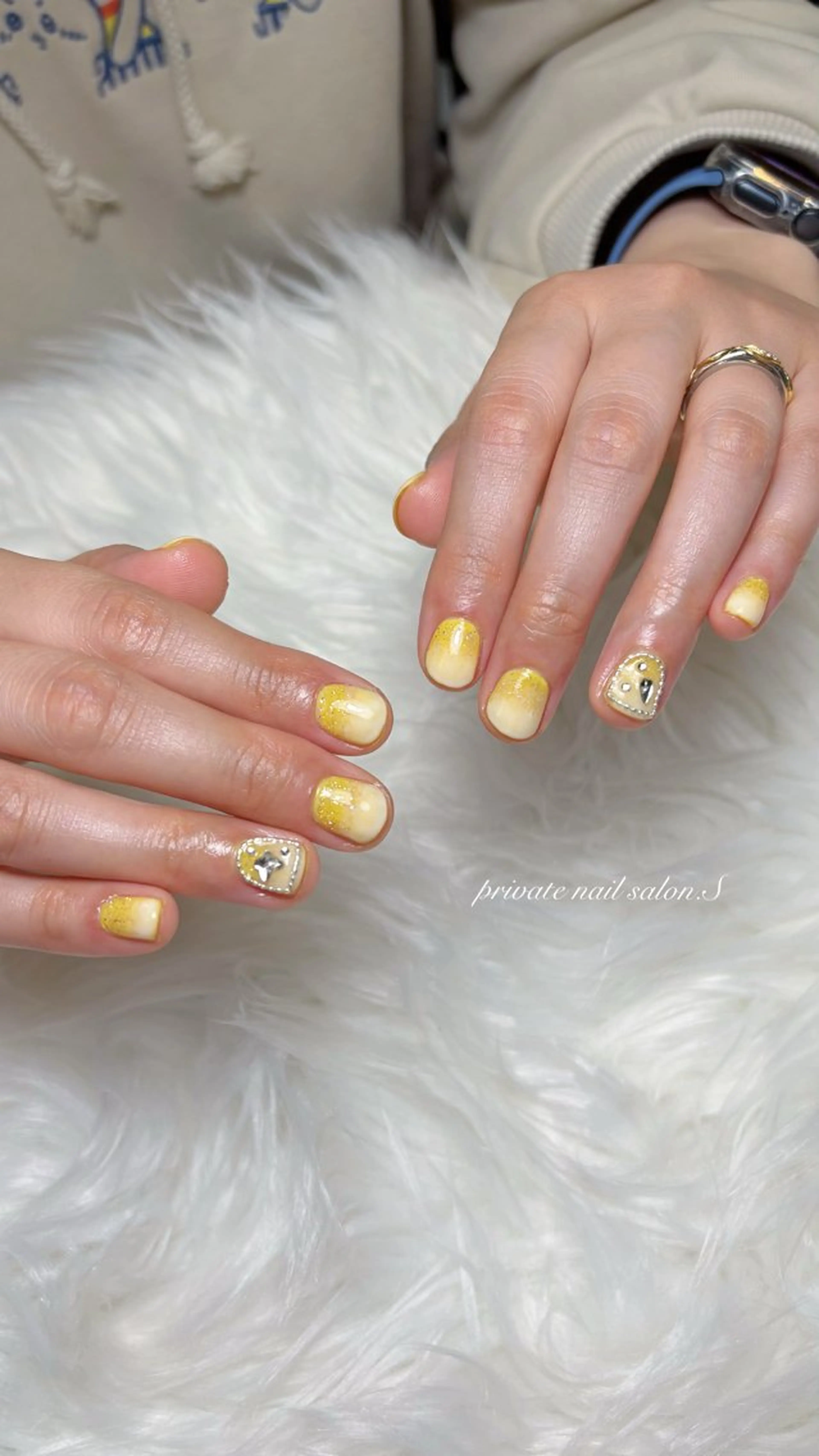 ネイル ジェルネイル 持ち込み スカルプネイル ブライダルネイル ハンドネイル 関山 志乃のネイルデザイン