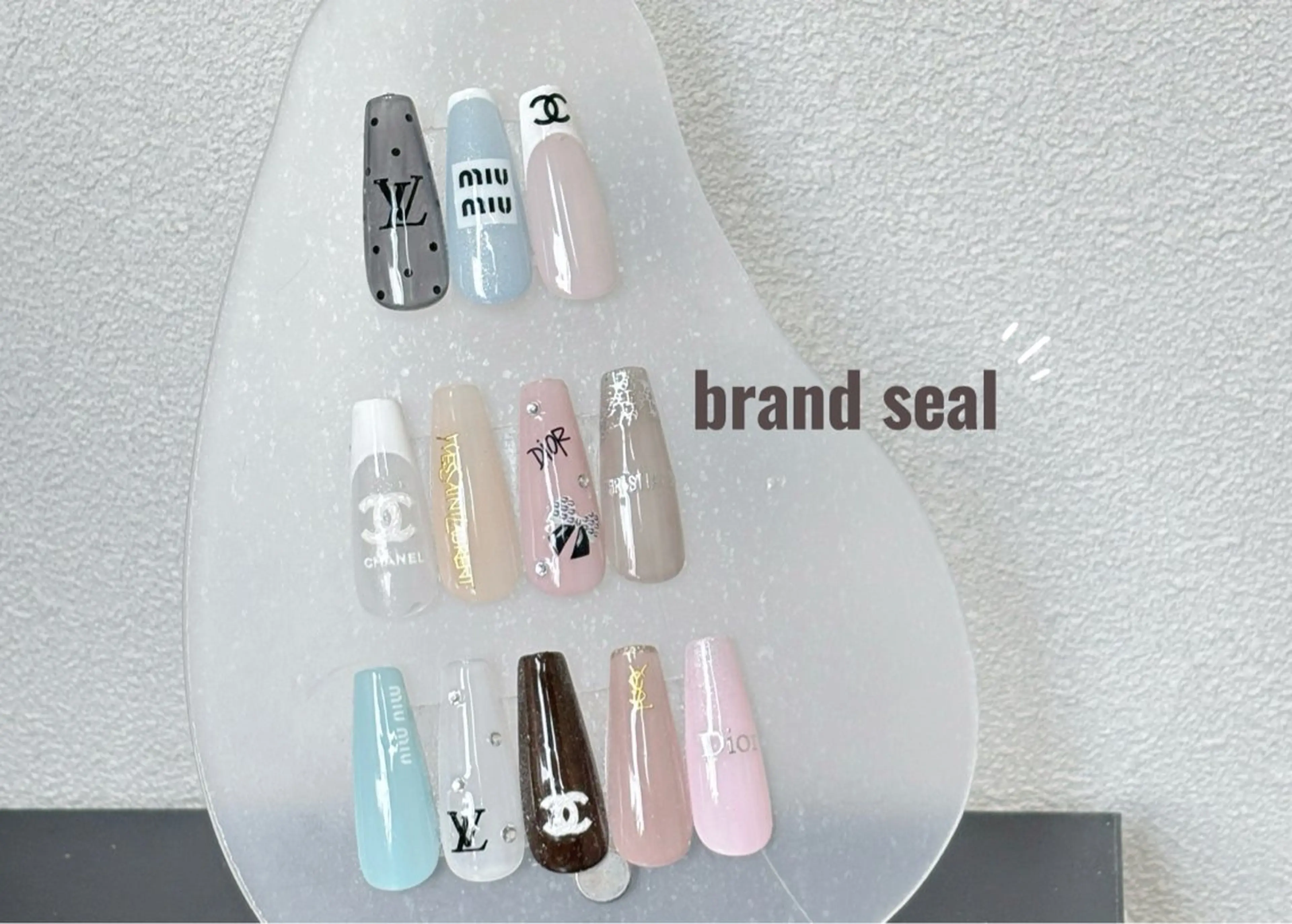 ネイル キラキラネイル 韓国ネイル マグネットネイル 春ネイル ワンホンネイル ハンドネイル le'a-レア-【ア イ×ネイル×眉】のネイルデザイン