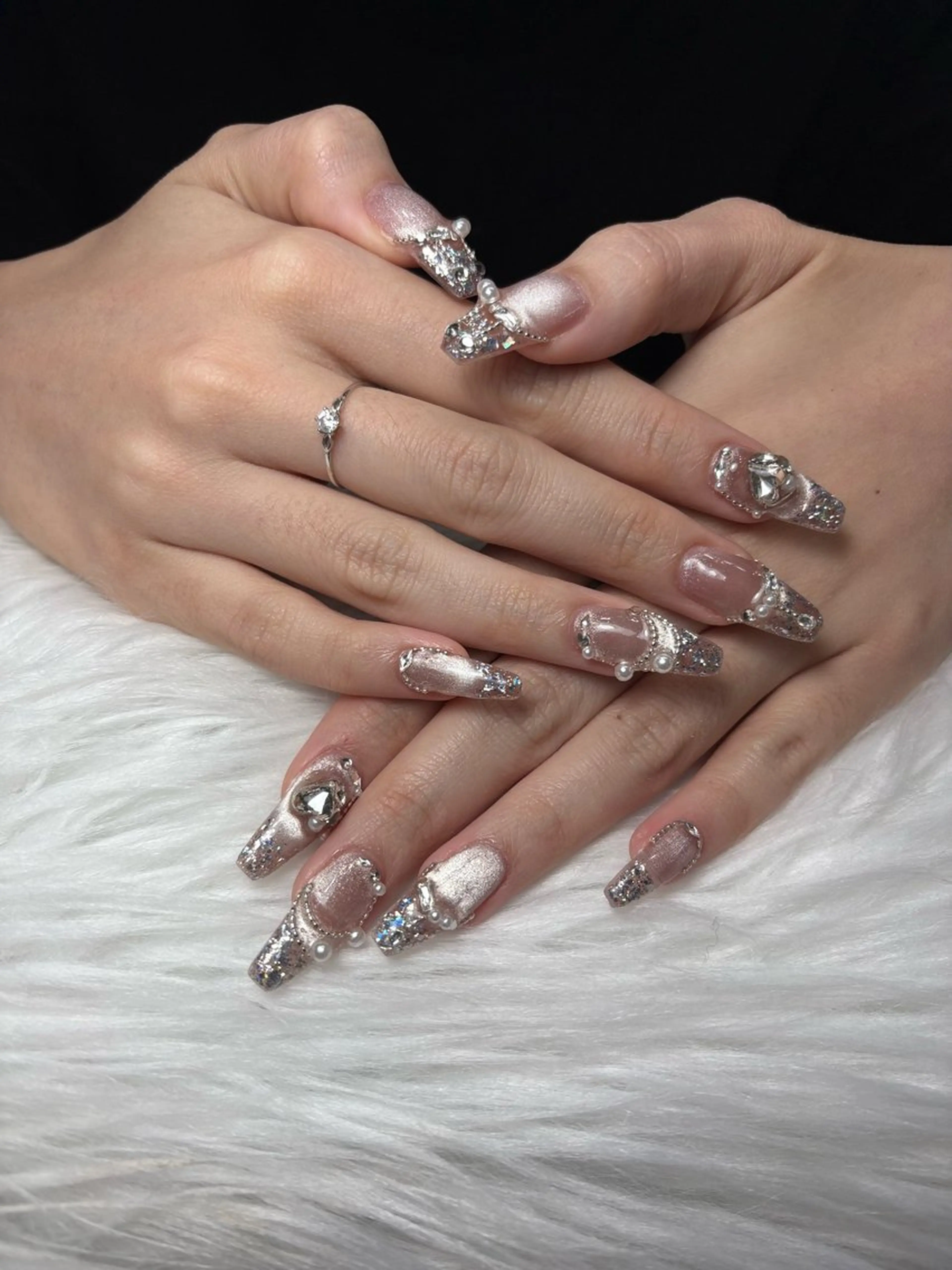 ネイル アートネイル 長さ出し ジェルネイル マグネットネイル ニュアンスネイル なな_ CloudyChanのネイルデザイン