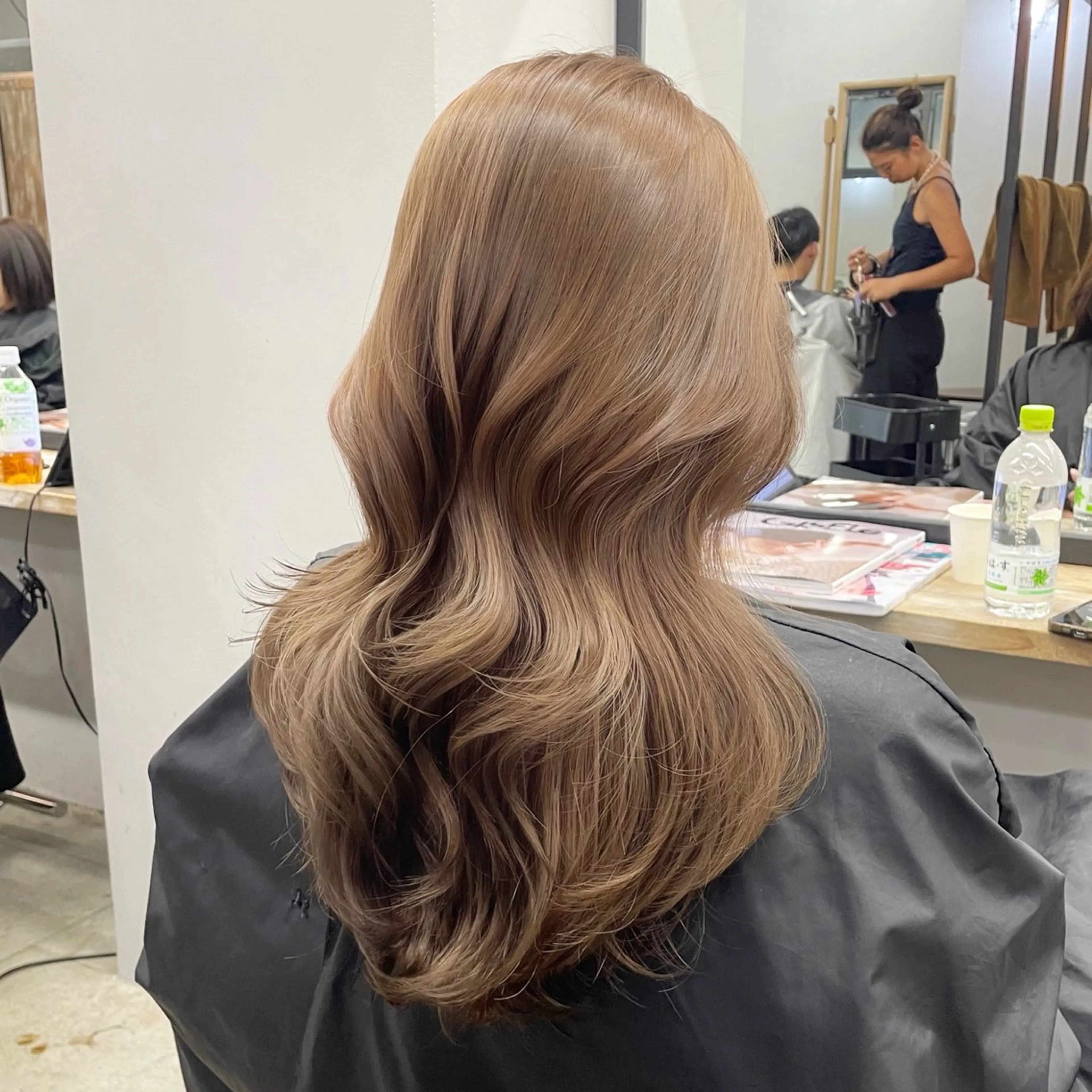 ロング カラー カット ヘアカラー トリートメント ヘアセット 新宿/韓国ヘア/ 髪質改善ストレートのヘアスタイル