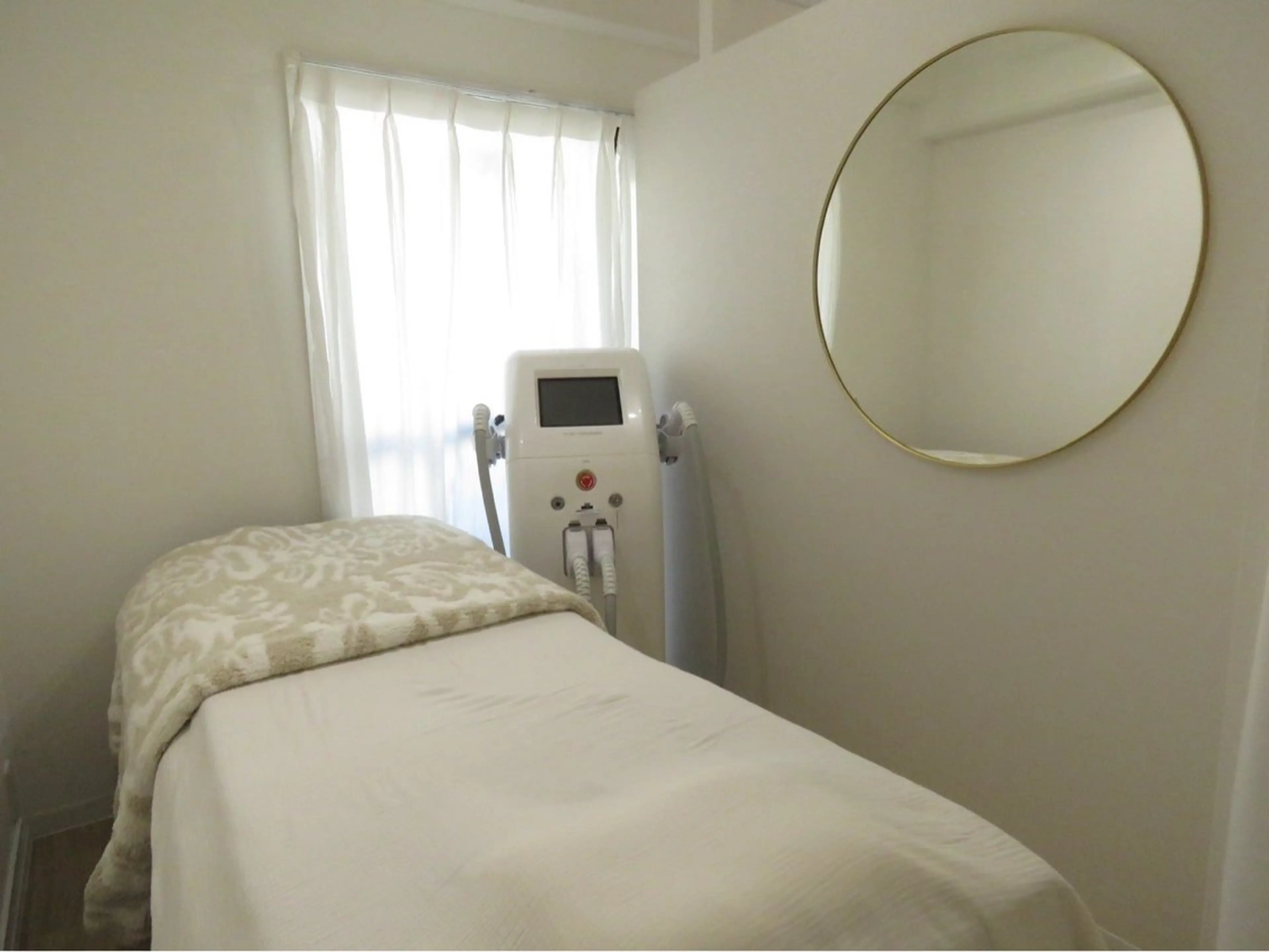 K. HITOMIのマツエク・マツパデザイン