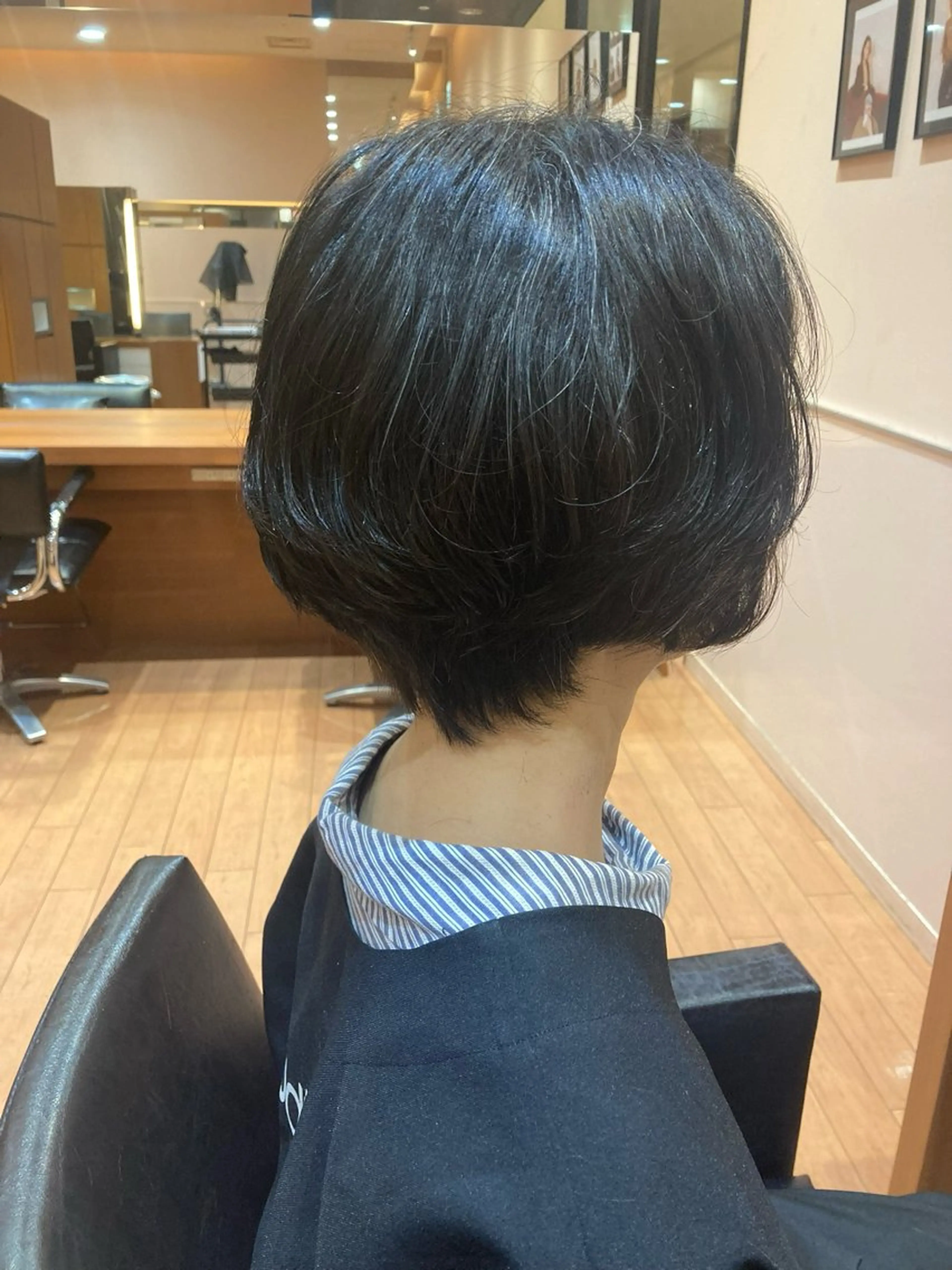 ショート パーマ モッズ・ヘア アカデミー所属・江口 花のヘアスタイル