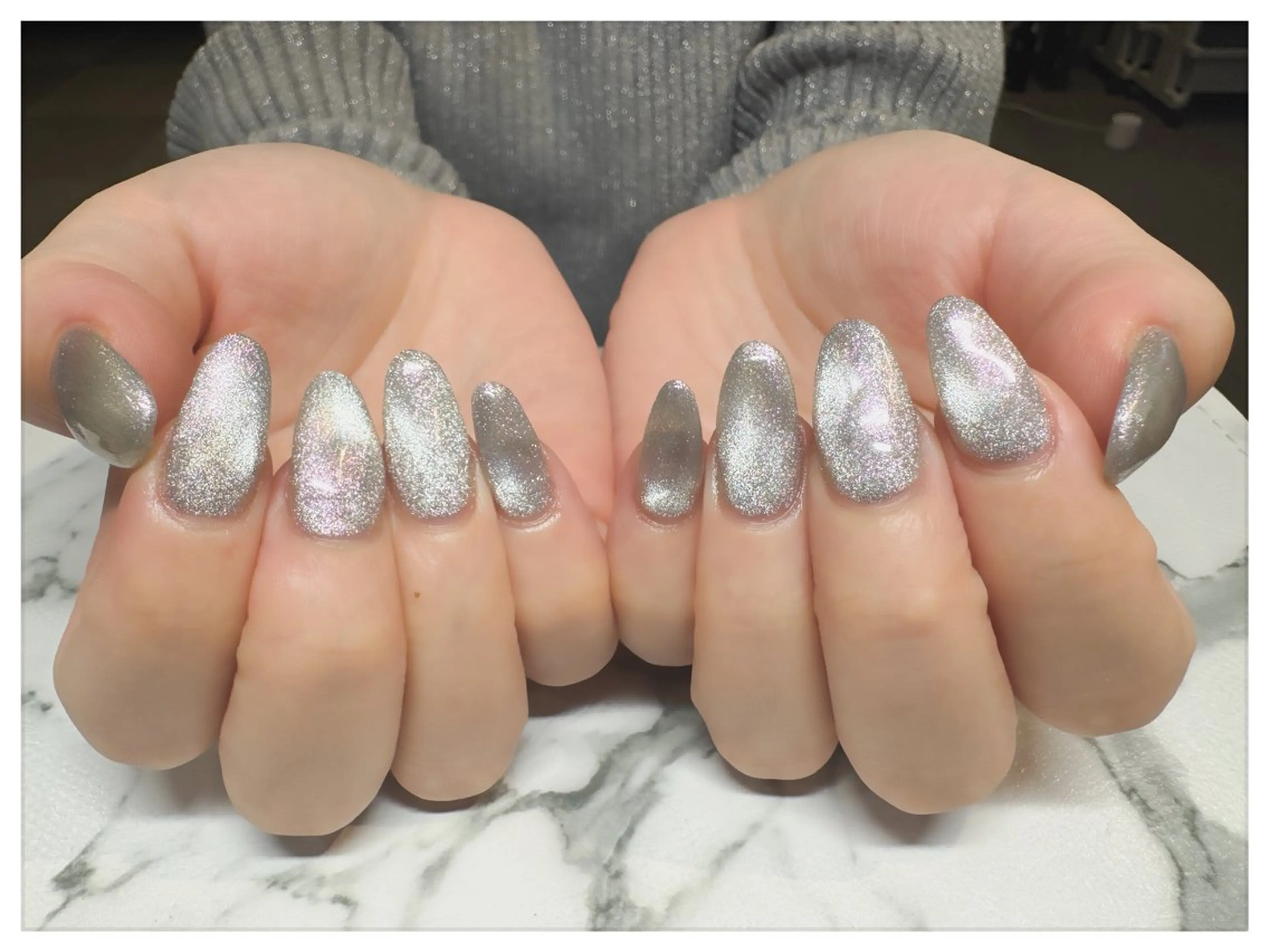 ネイル マグネットネイル 奥野 麗花のネイルデザイン