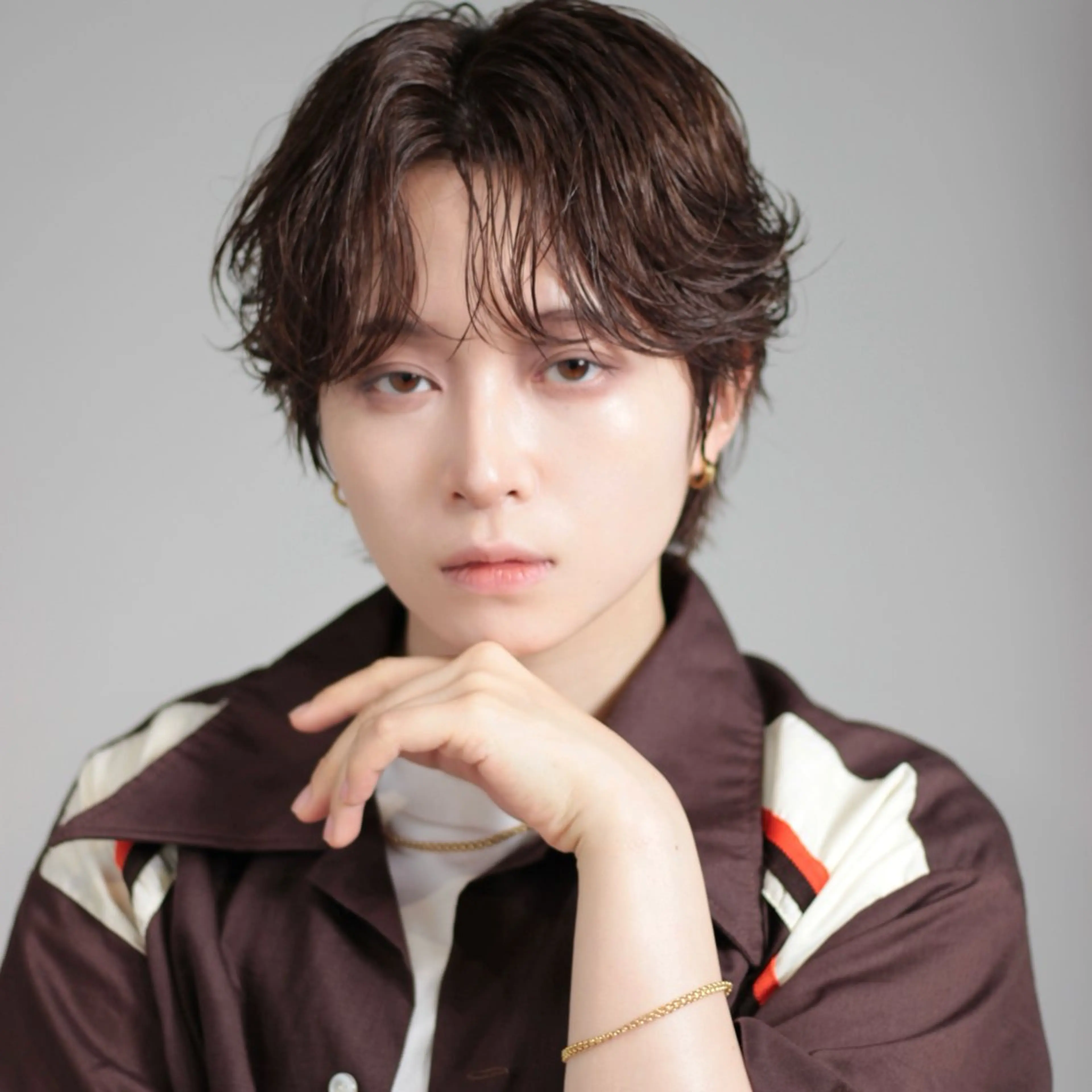 ミディアム パーマ ヘアアレンジ メンズ ミディアムパーマ センターパート フェザーパーマ メンズパーマ ニュアンスパーマ カット パーマ 💥社会人パーマ 小林 海斗💥のヘアスタイル