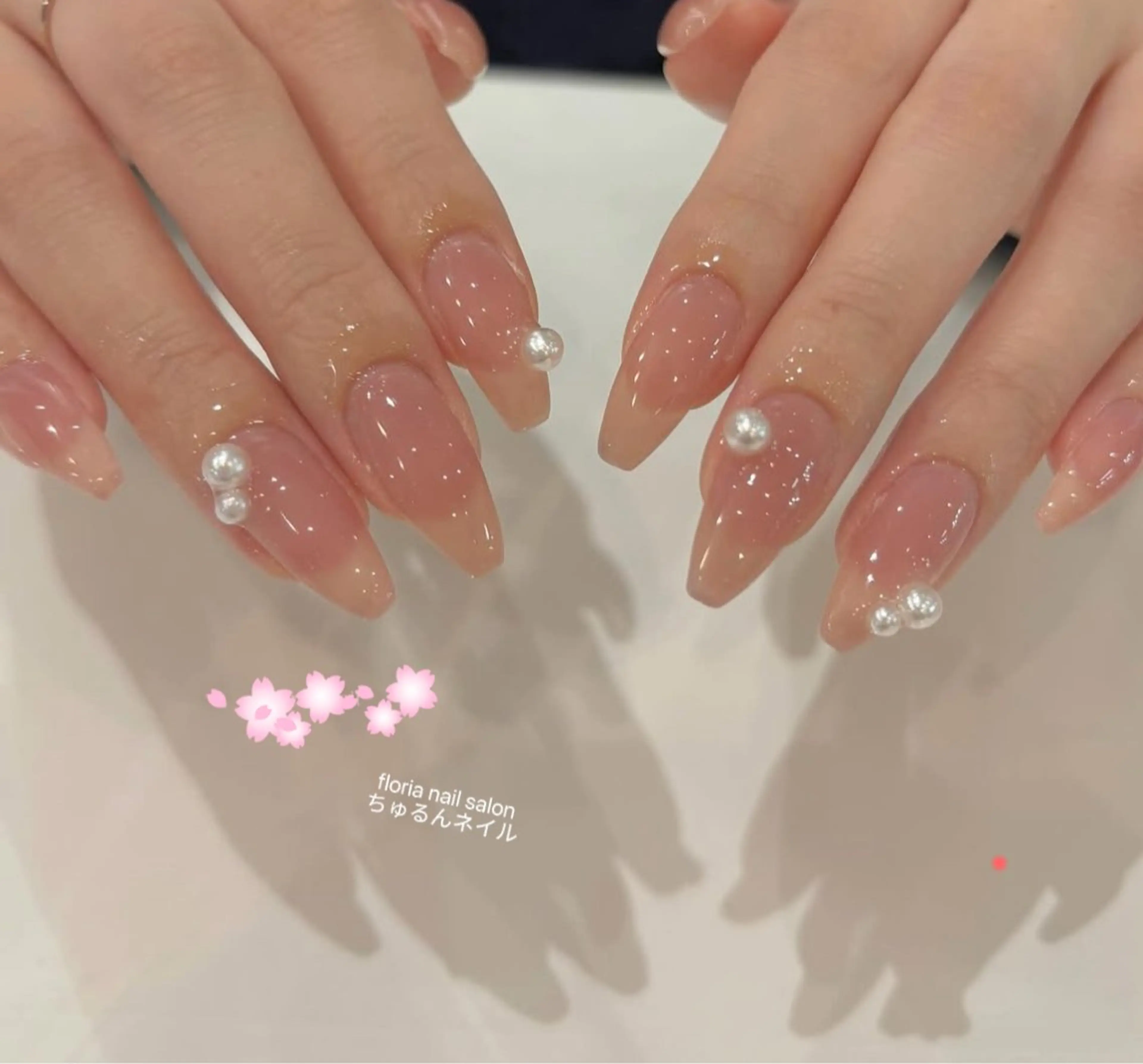 ネイル アートネイル ボルドー チークネイル ドット フレンチネイル ハンドネイル Floria nail salonのネイルデザイン