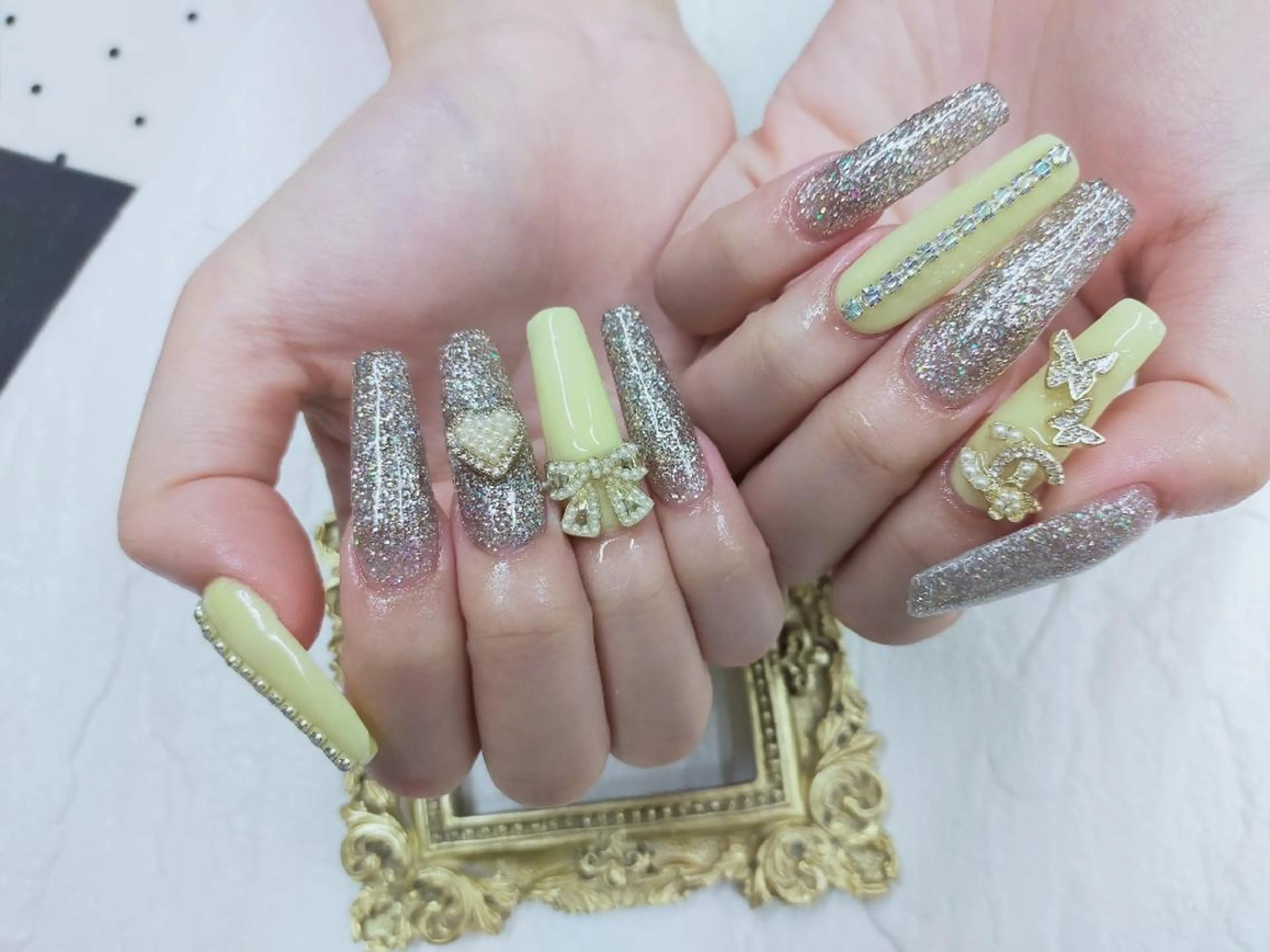 ネイル ロング ＤI'A ネイルサロンのネイルデザイン