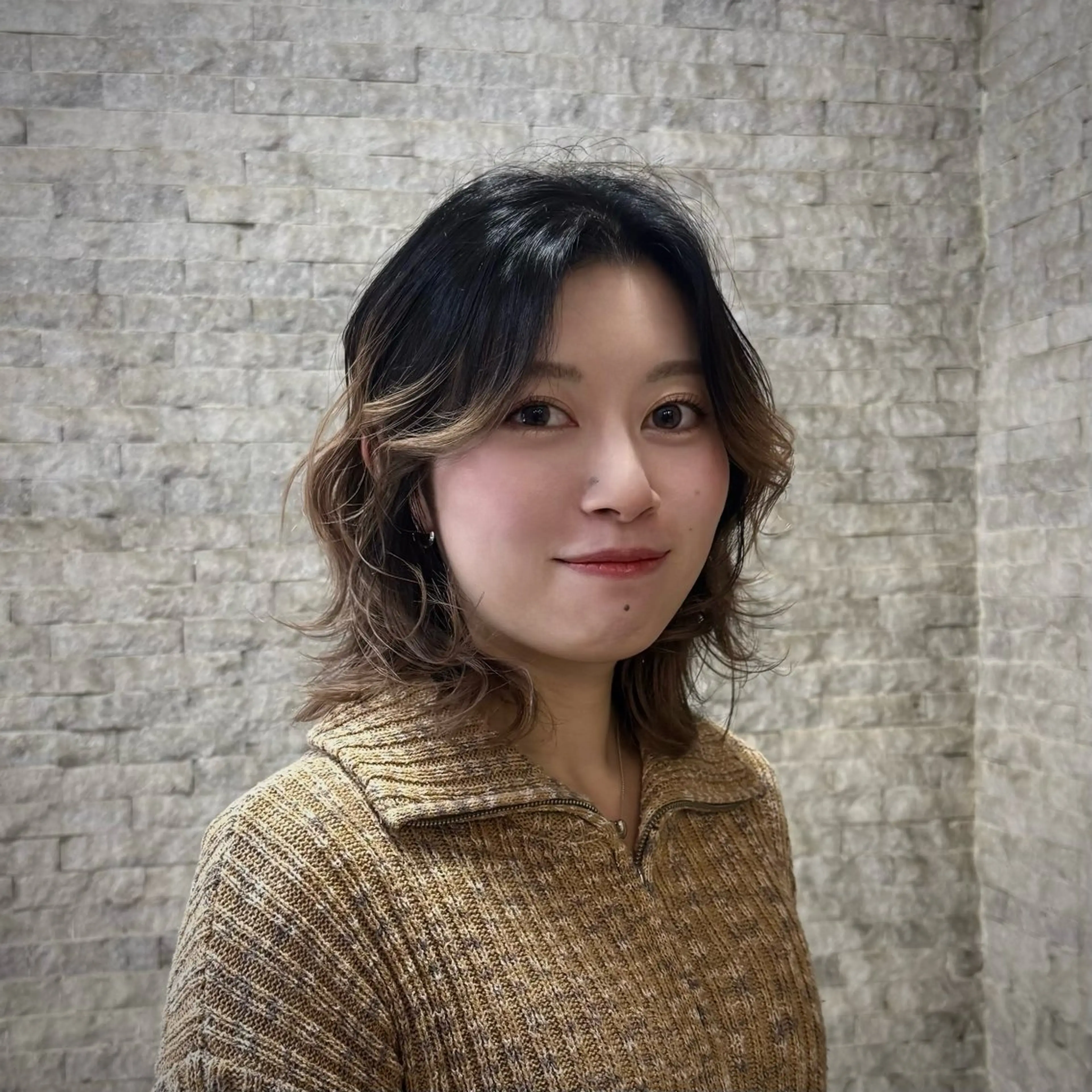 ミディアム VIEWS OSAKA所属・INORI @de2poのヘアスタイル