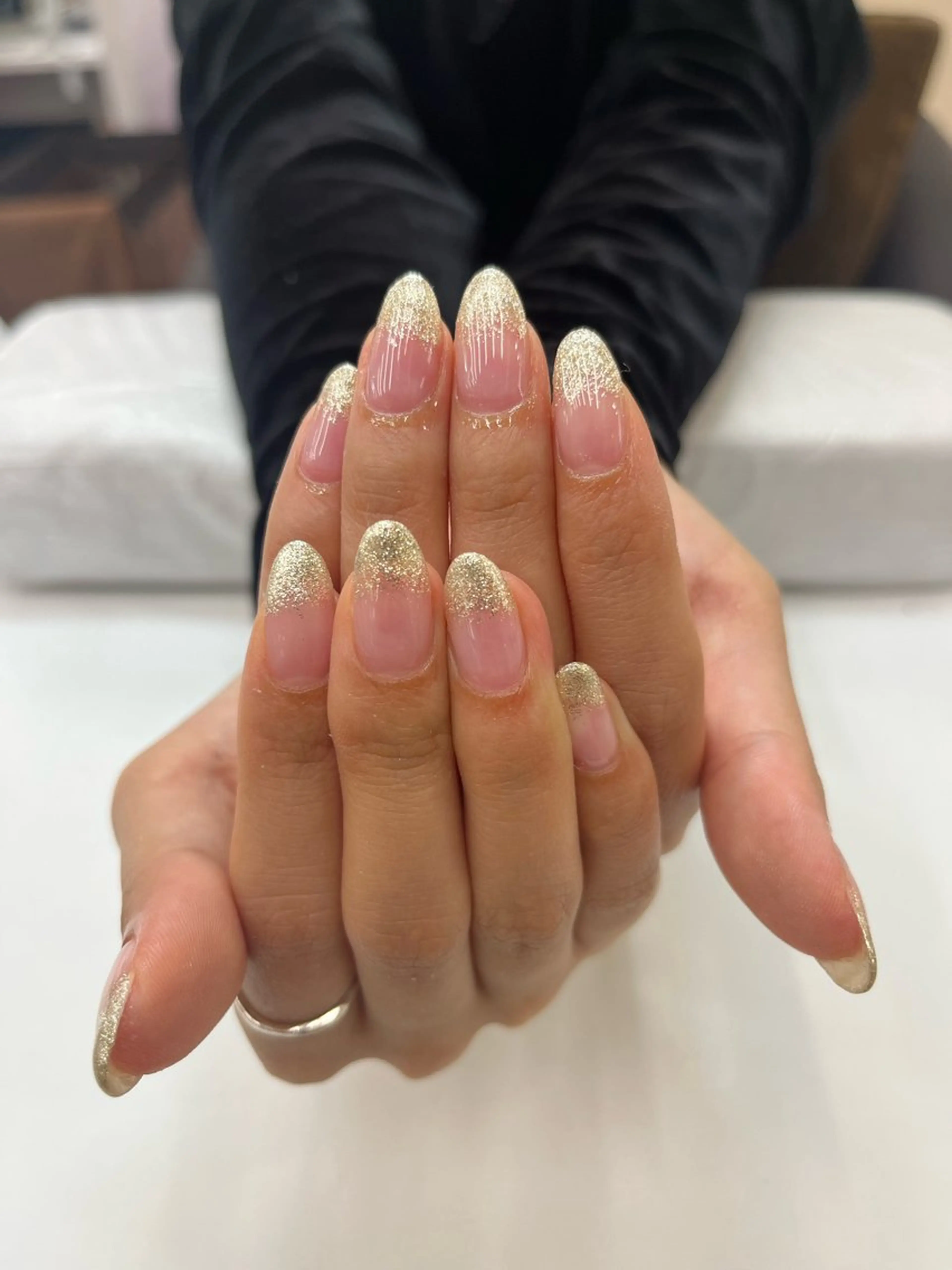 ネイル クリアネイル ゴールド グラデーション ラメ(グリッター) ラメグラデーション MAXKELLY YUNAのネイルデザイン