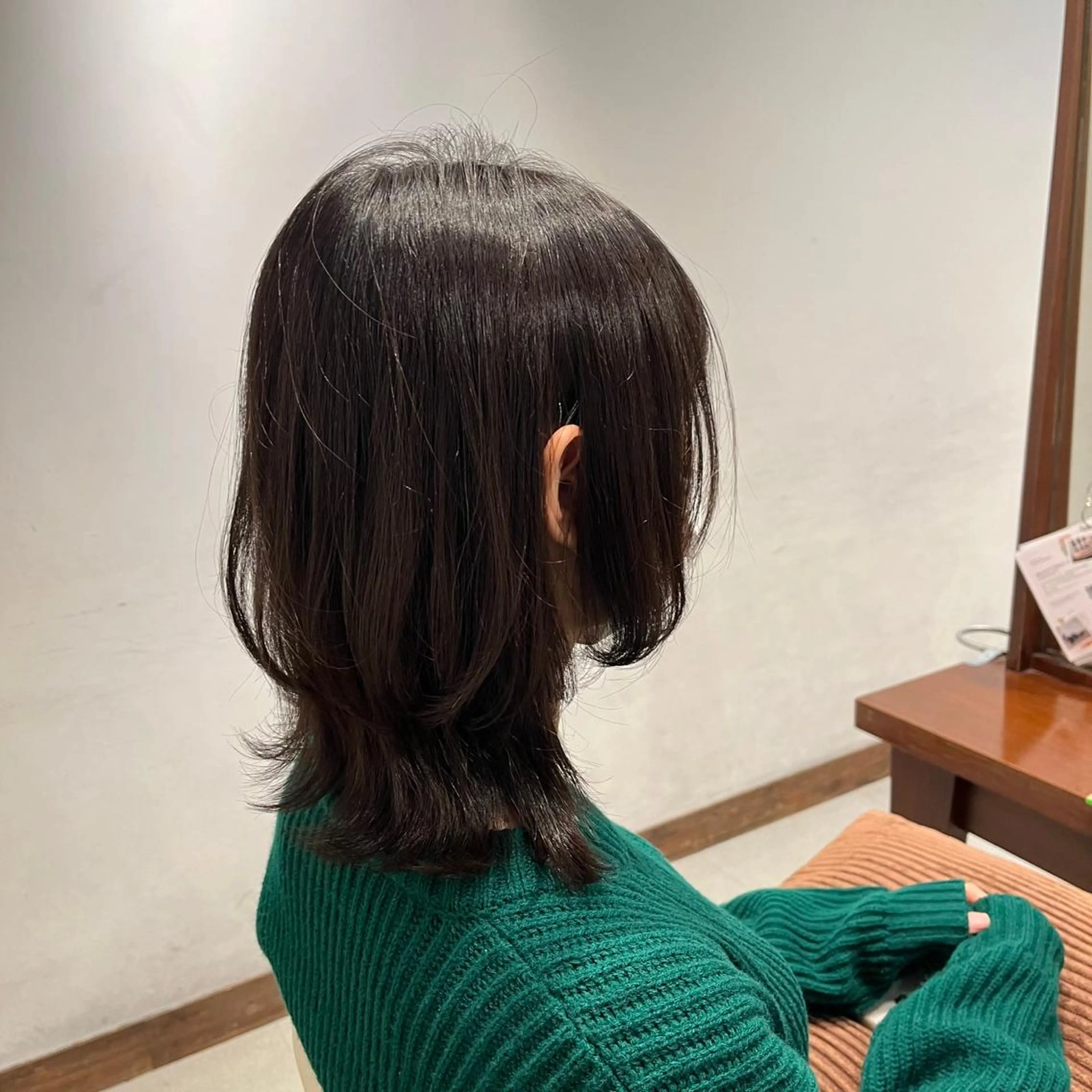 セミロング ウルフカット 黒川 結希のヘアスタイル