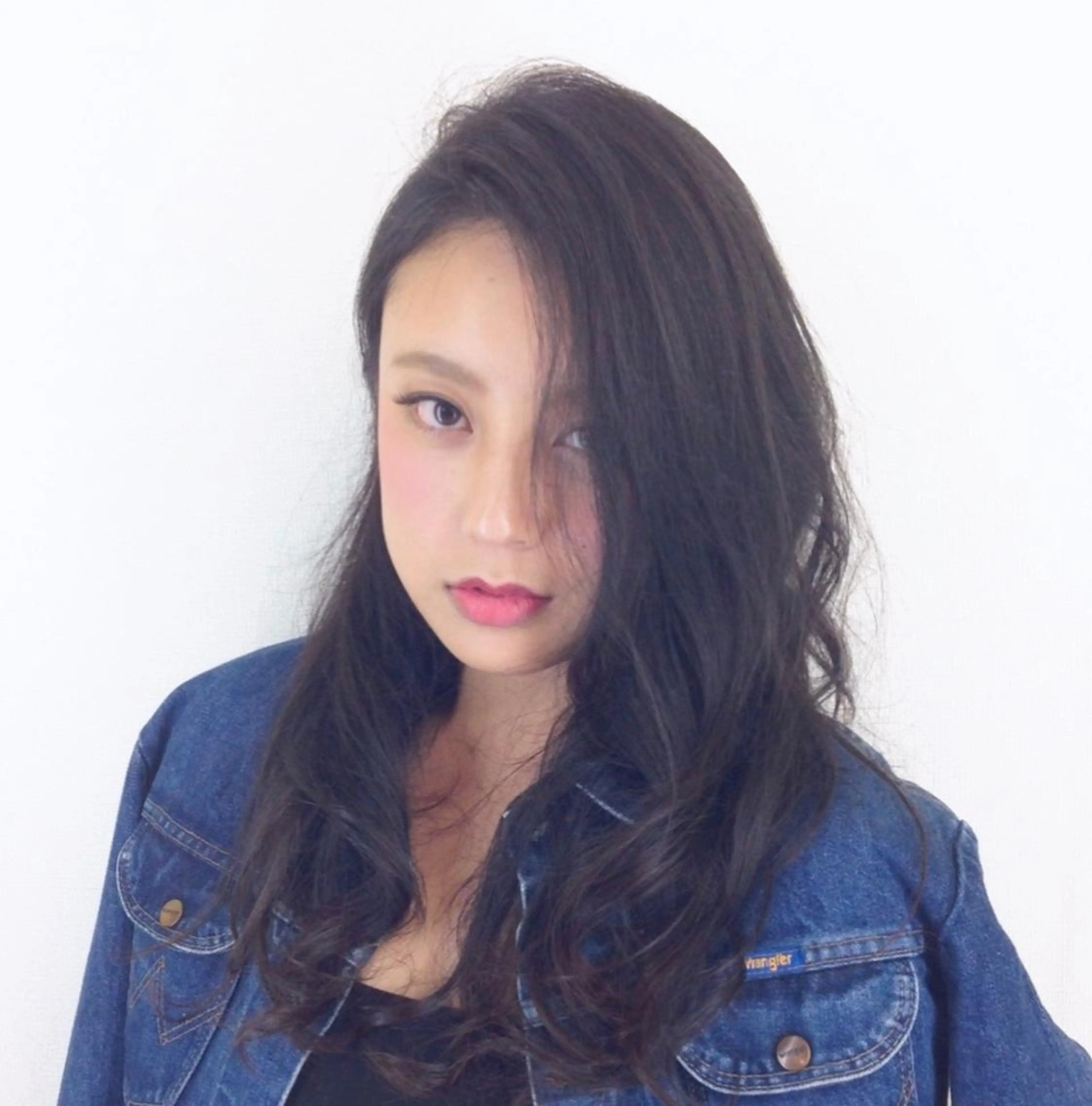 ロング アッシュ 外国人風カラー 学生 ミルクティーベージュ ブリーチ 店長 清水のヘアスタイル