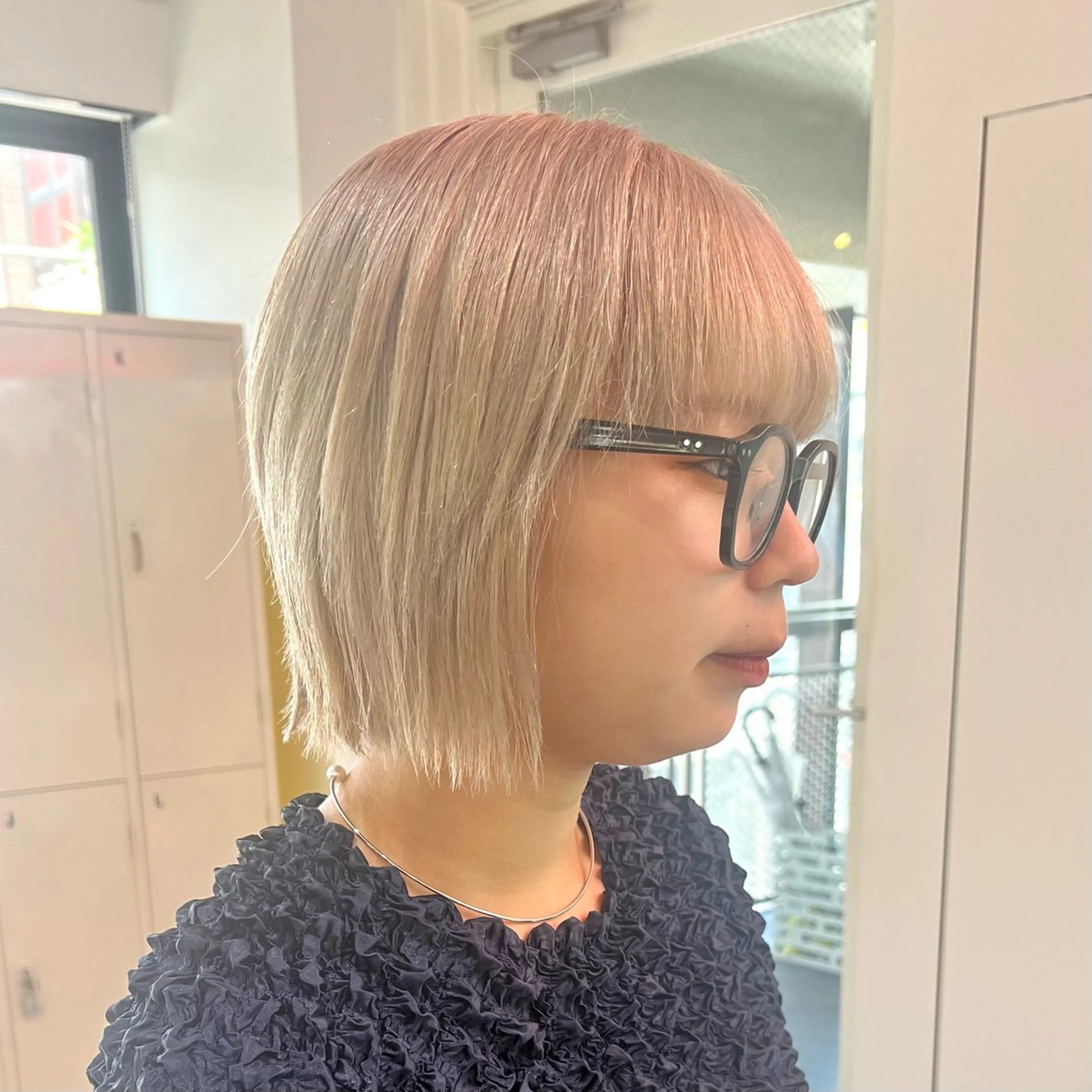 ショート カラー パーマ ヘアアレンジ メンズ キッズ 🧨ブリーチー×ボブ レイヤー💎じゅえるのヘアスタイル