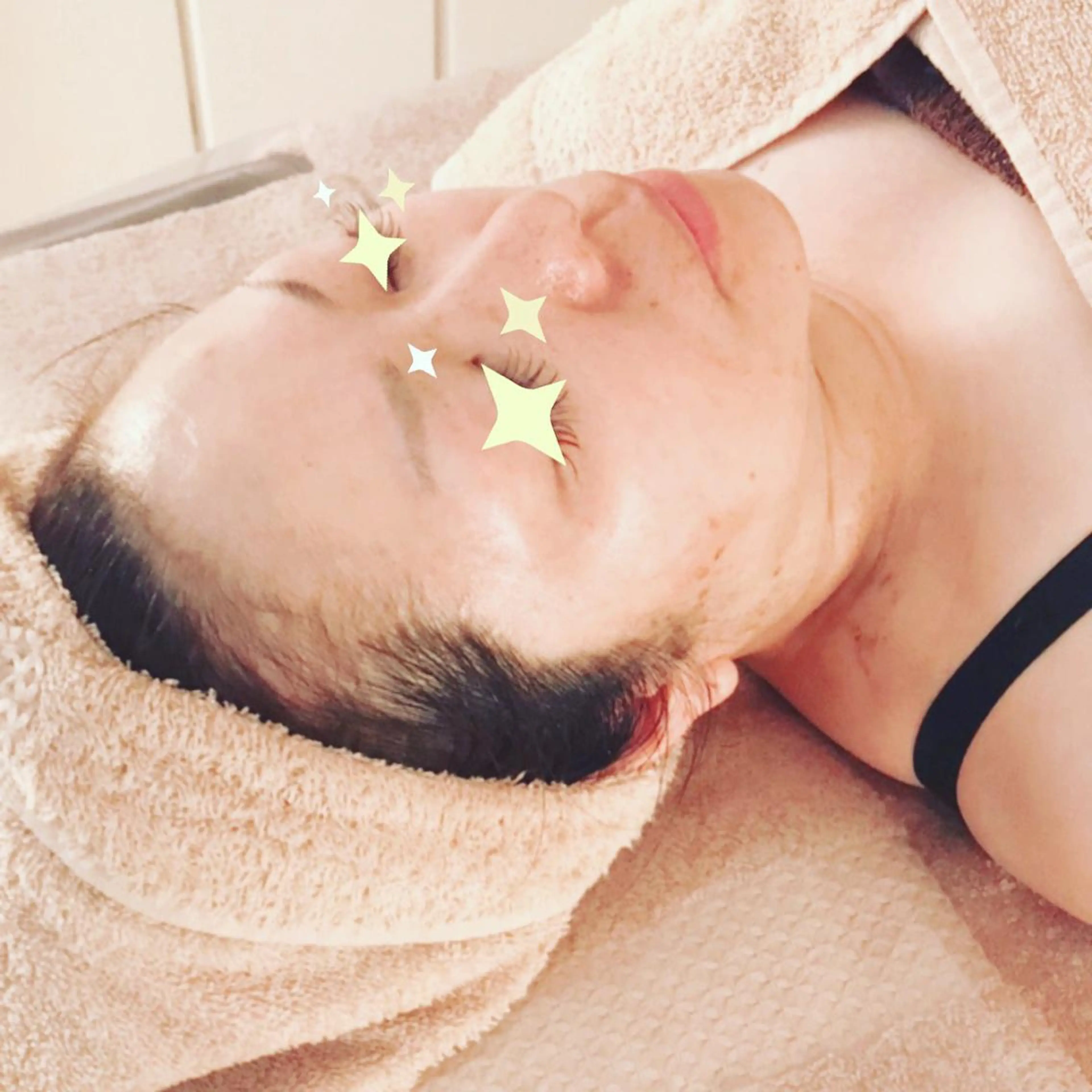 ロング カラー パーマ ヘアアレンジ キッズ ネイル マツエク・マツパ 透明感カラー 赤色 エステティック Nanagiのエステ・リラクイメージ