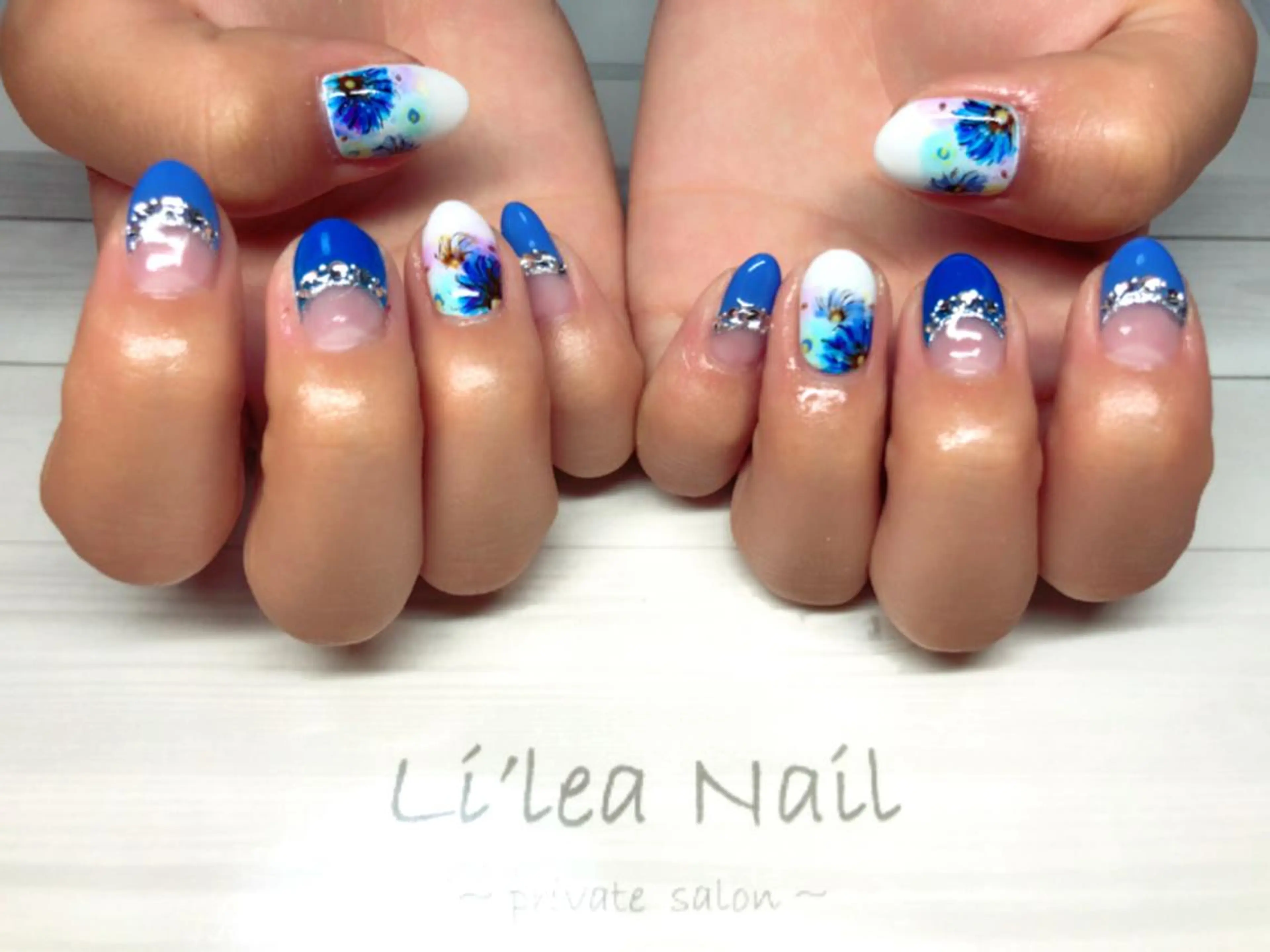 ネイル Li'leaNail AINAのネイルデザイン