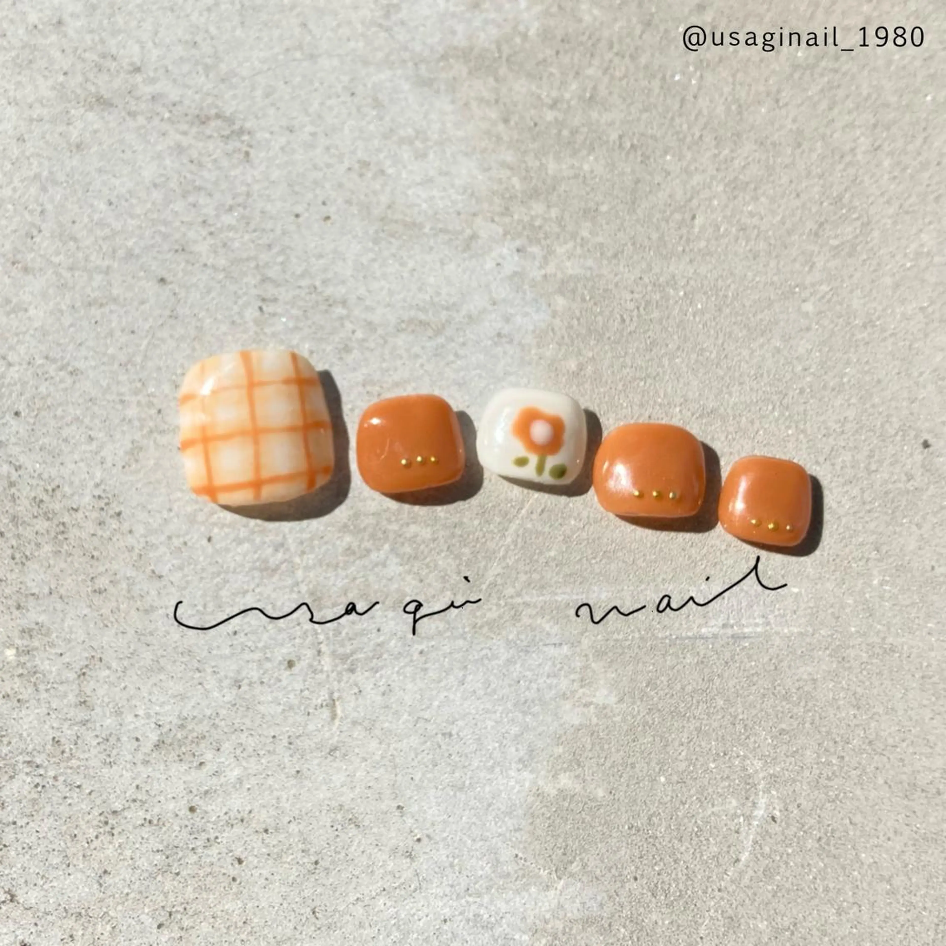 ネイル アートネイル フットネイル ニュアンスネイル ショートネイル 夏ネイル フットネイル usagi nailのネイルデザイン