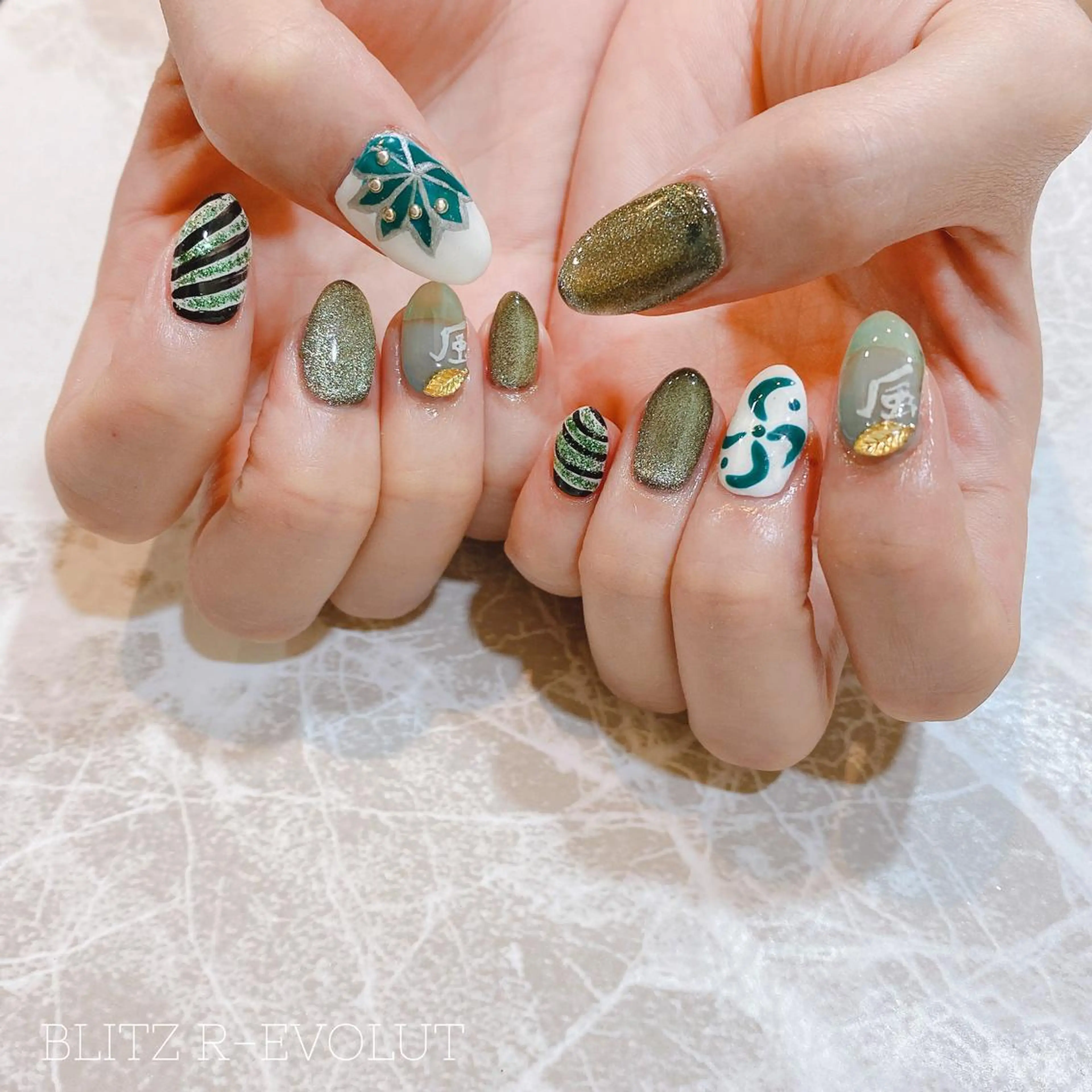 ネイル ☁️BLITZ 🎀笠原雪音🎀のネイルデザイン