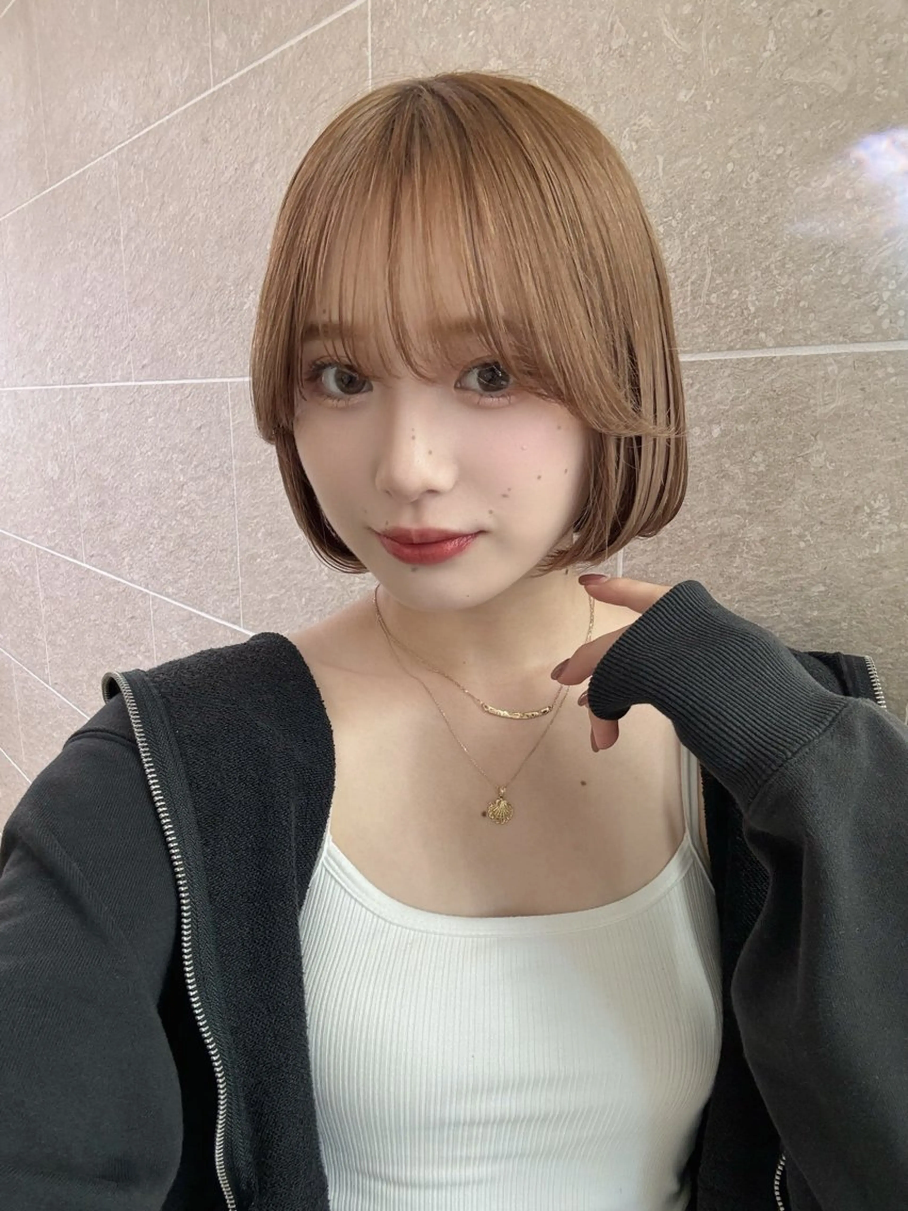 ショート カラー SALOWIN銀座RAY ll所属・オオクラ マオのヘアスタイル